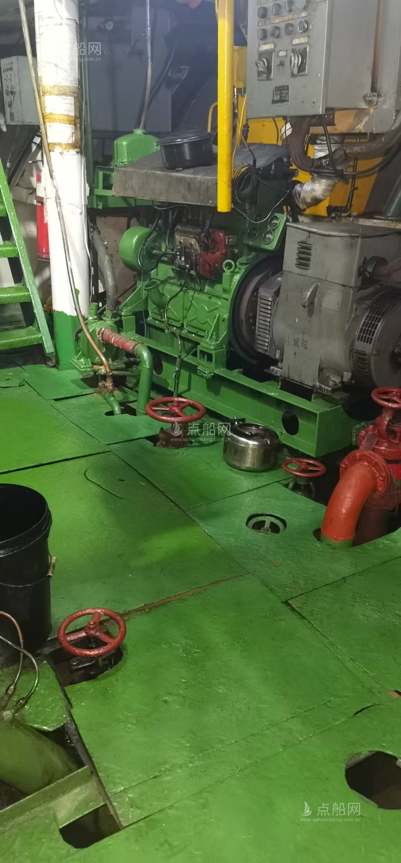 出售3600吨成品油船