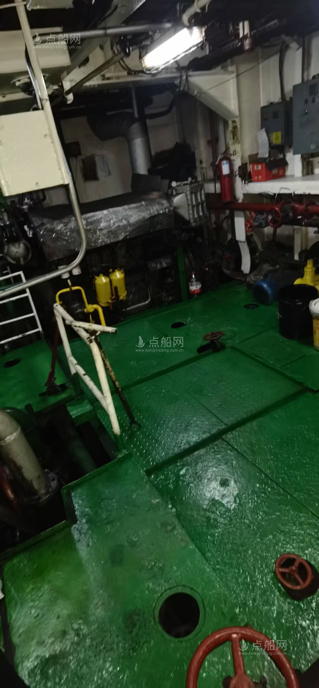 出售3600吨成品油船