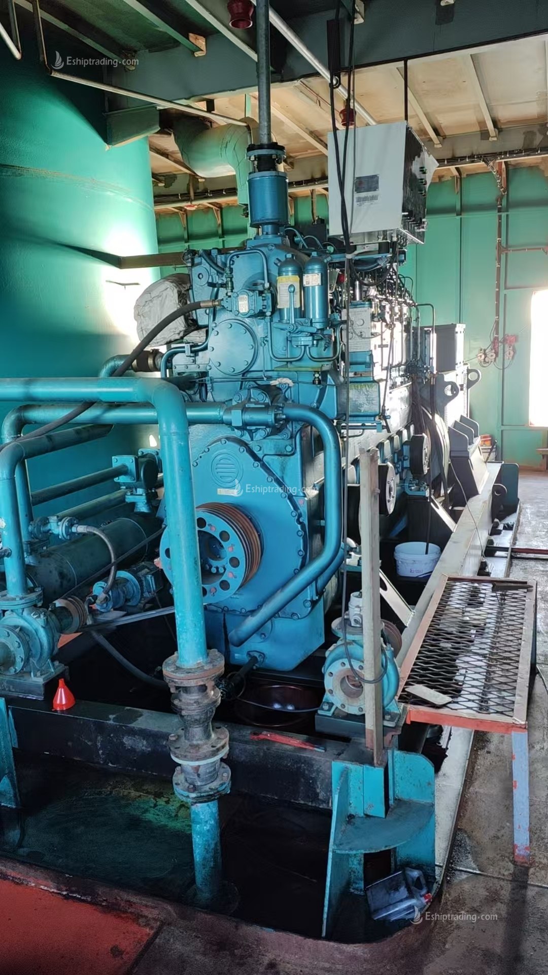 25 T Fully Revolving Floating Crane For Sale