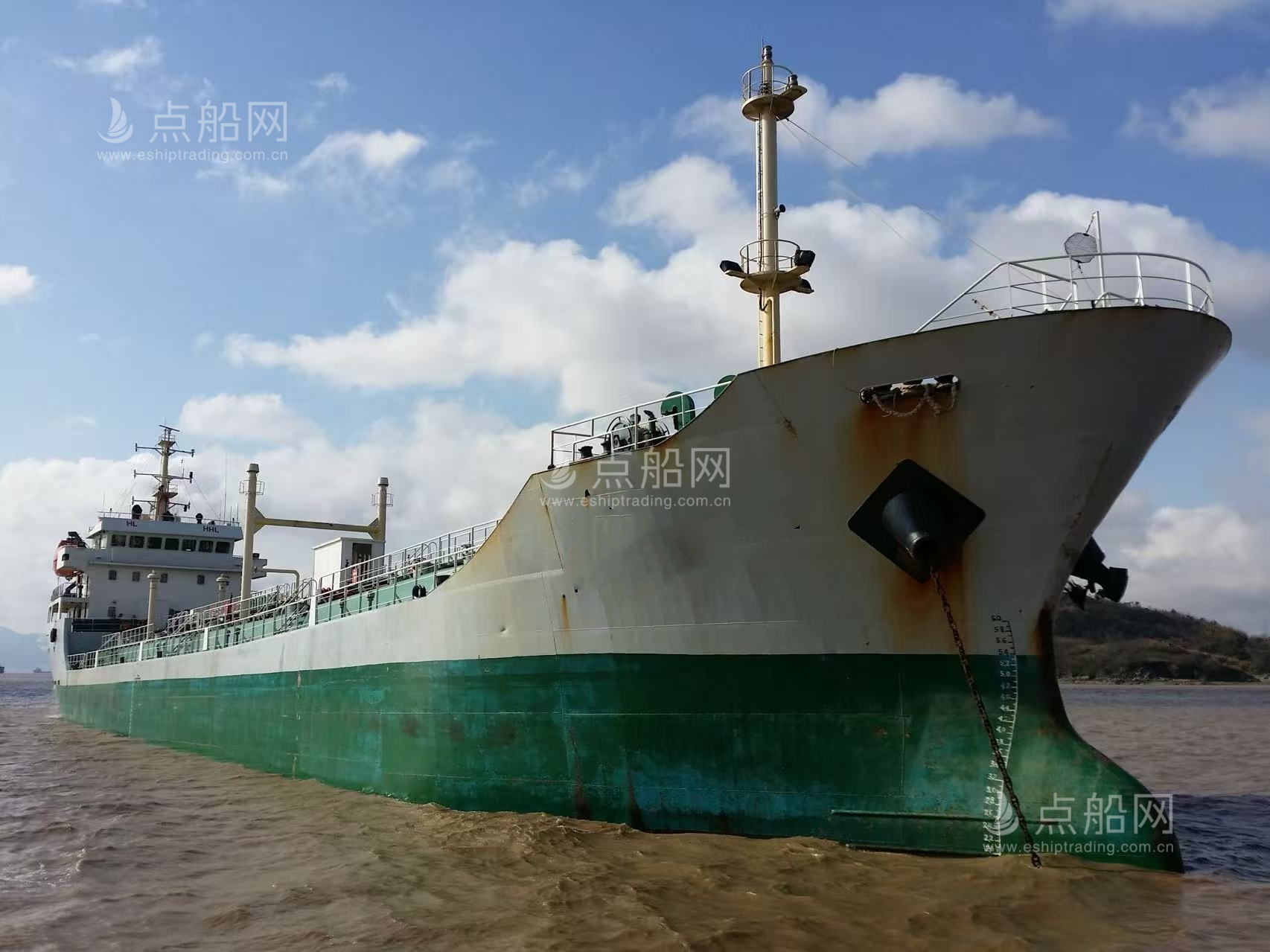 出售3815吨成品油船