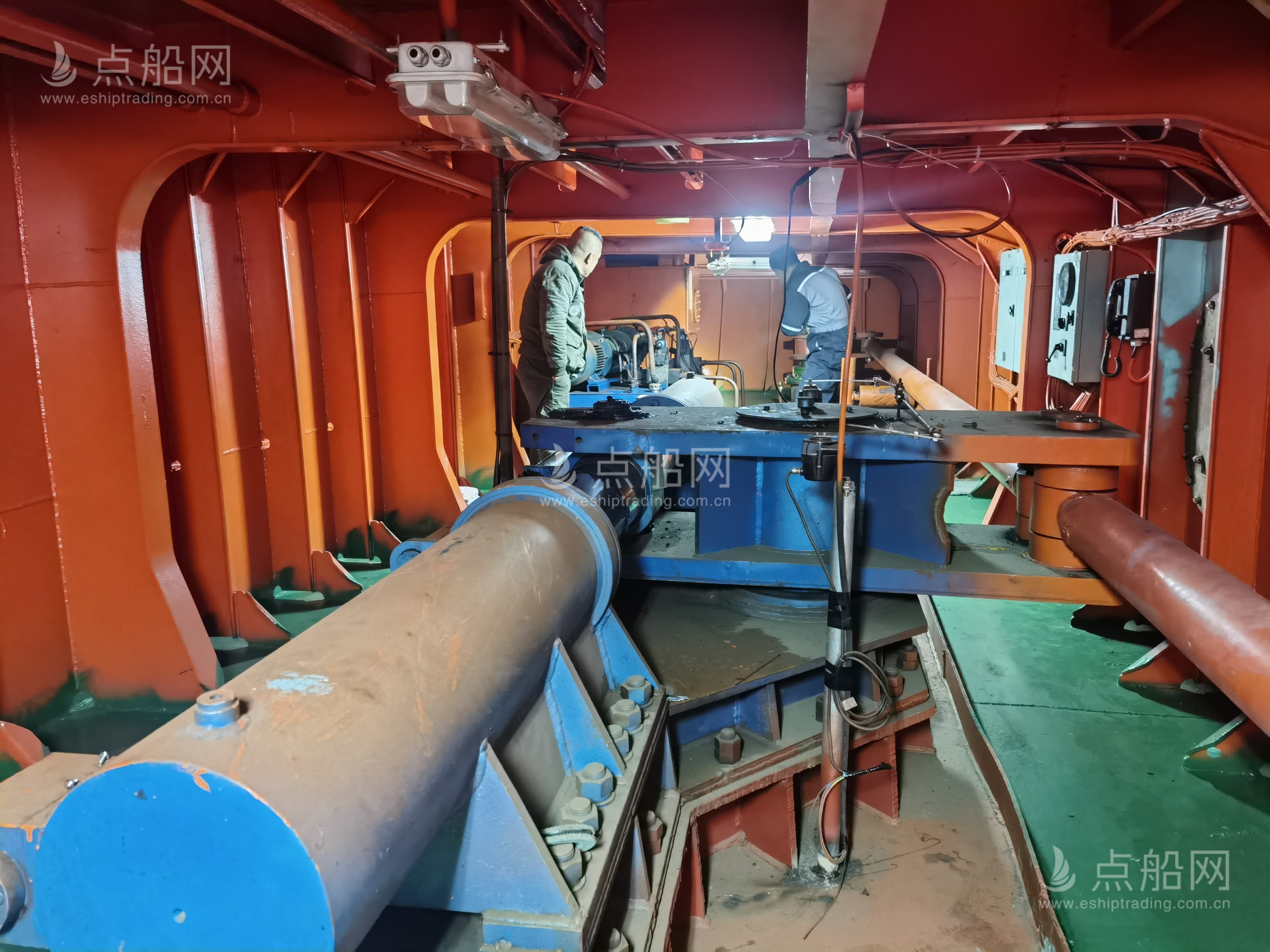 出售4880吨散货船