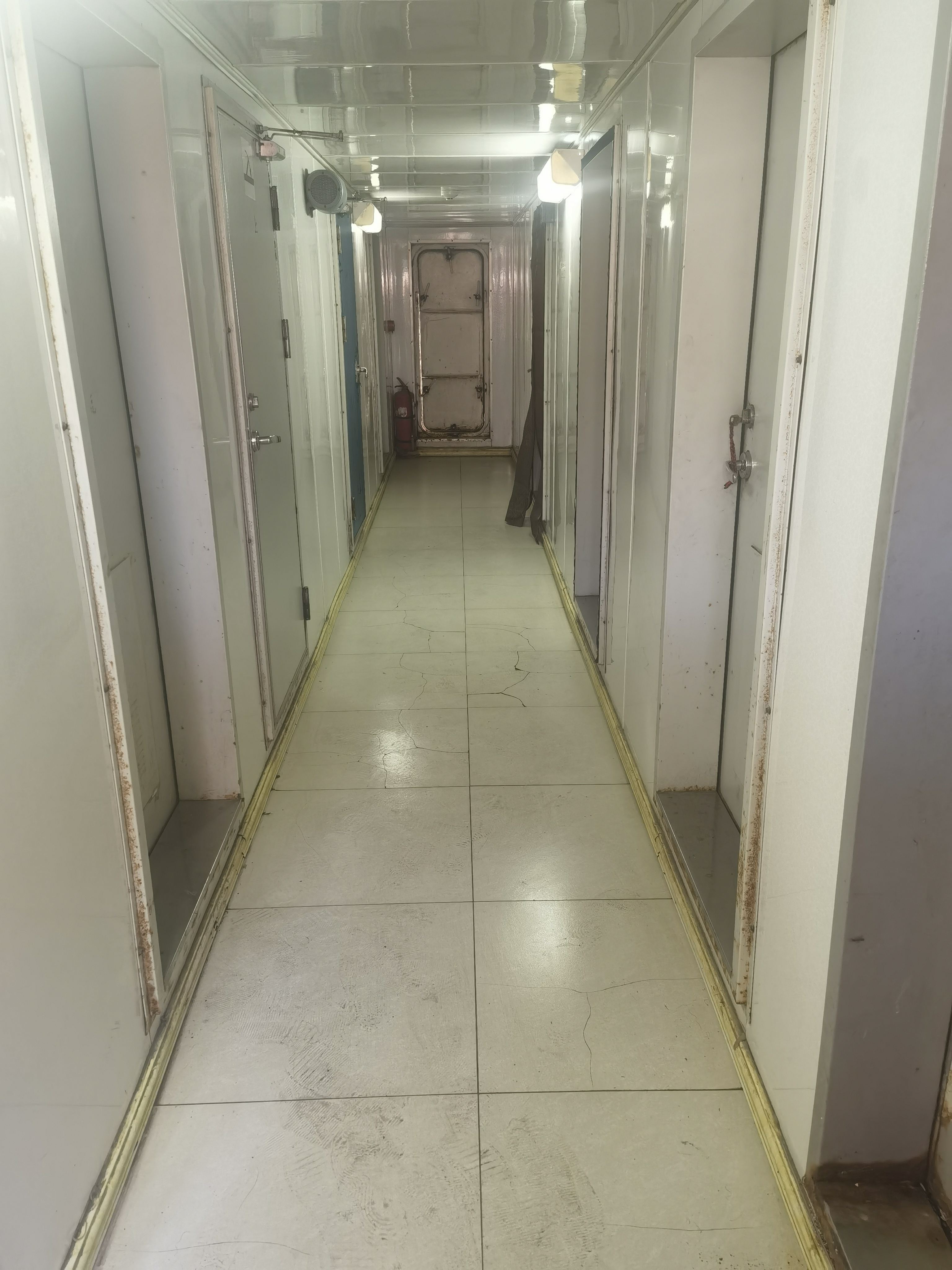 出售4880吨散货船