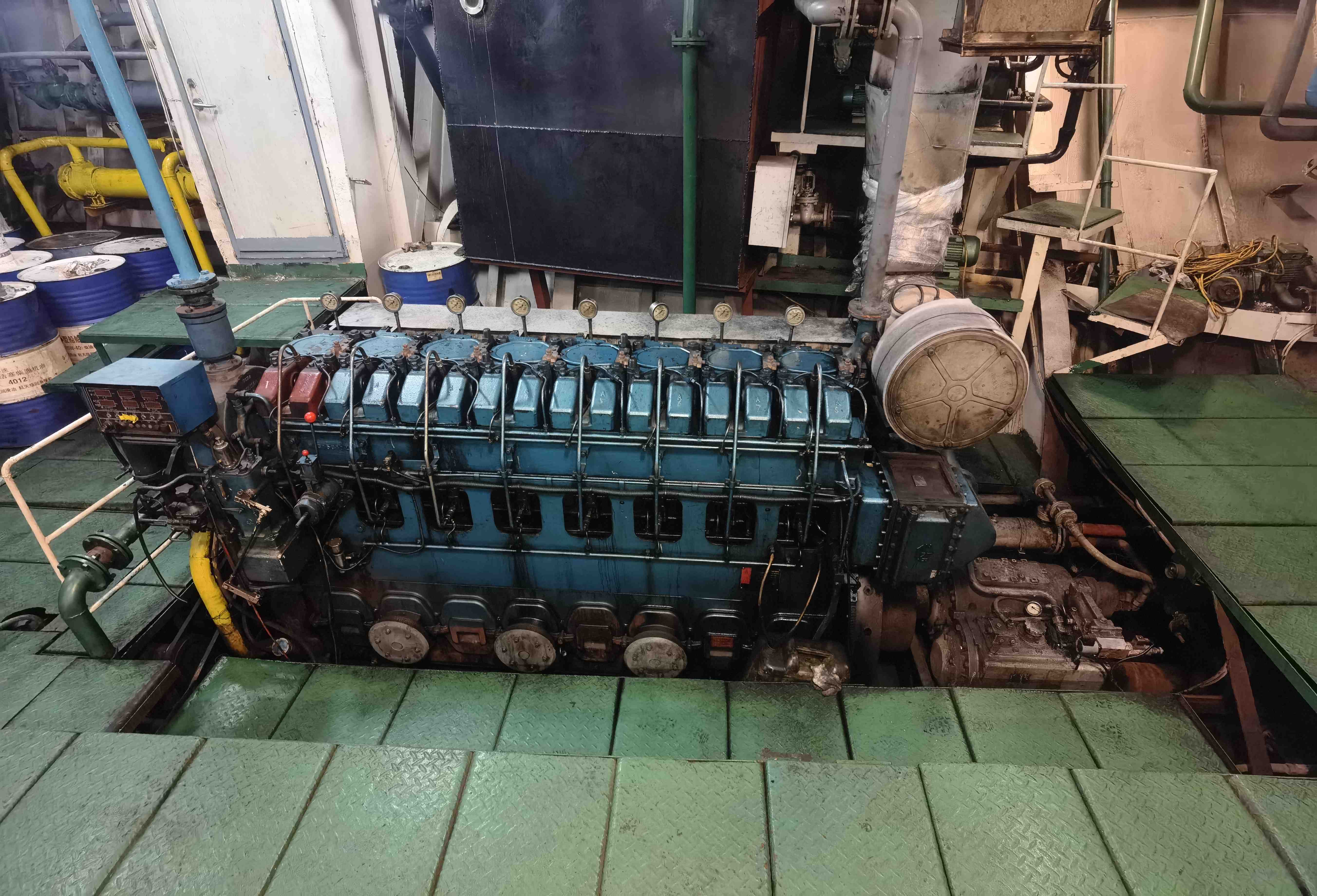 出售4880吨散货船