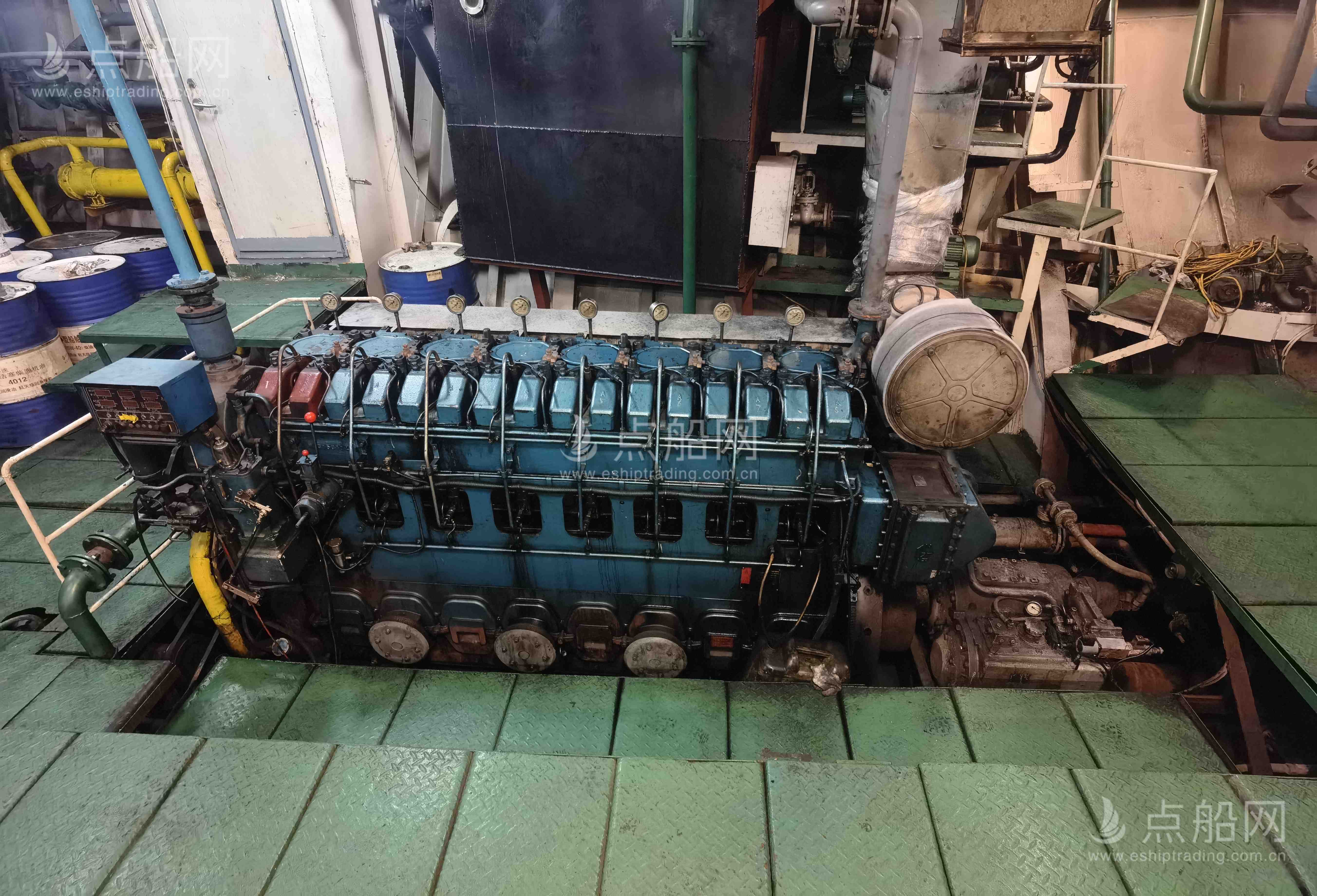 出售4880吨散货船