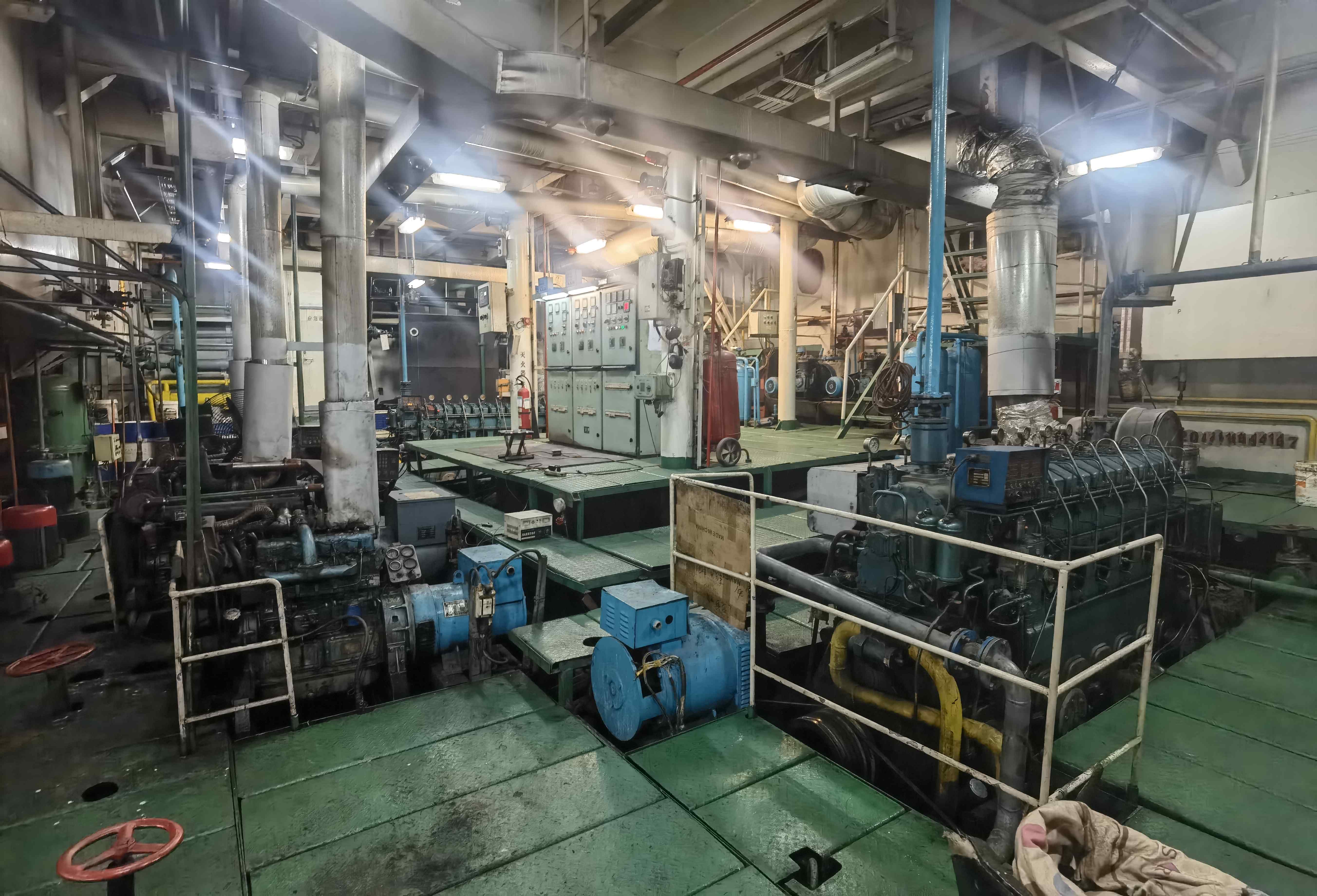 出售4880吨散货船