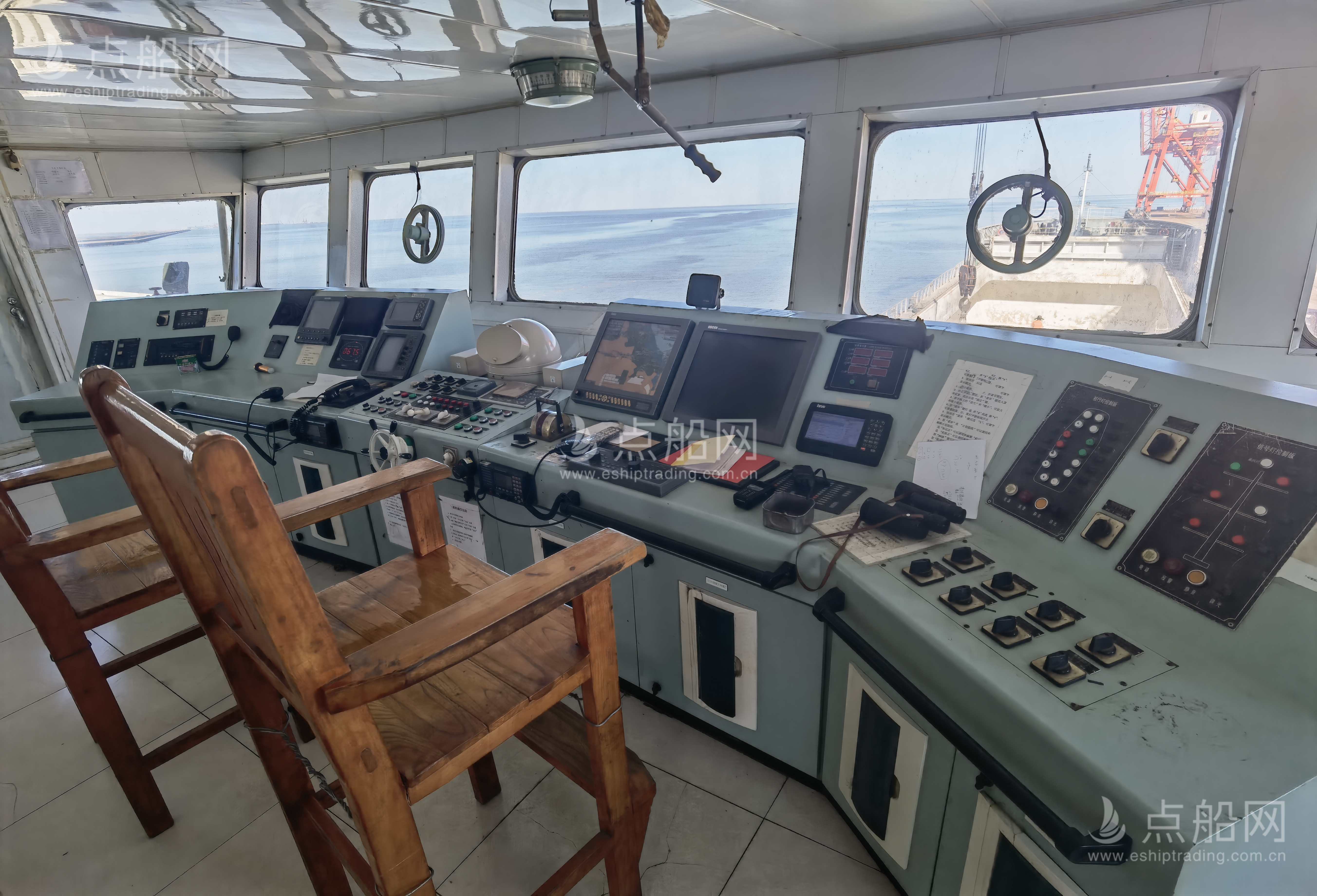 出售4880吨散货船