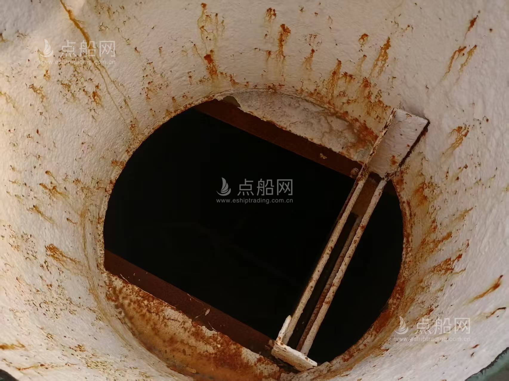 出售3366吨成品油船