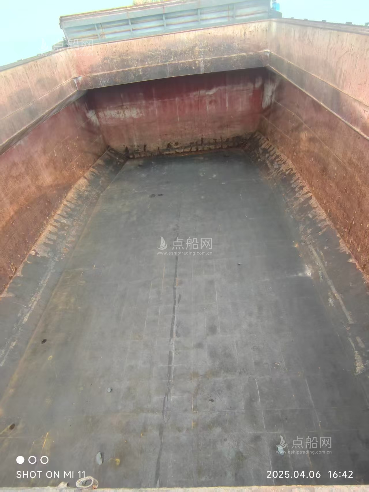 出售16000吨散货船