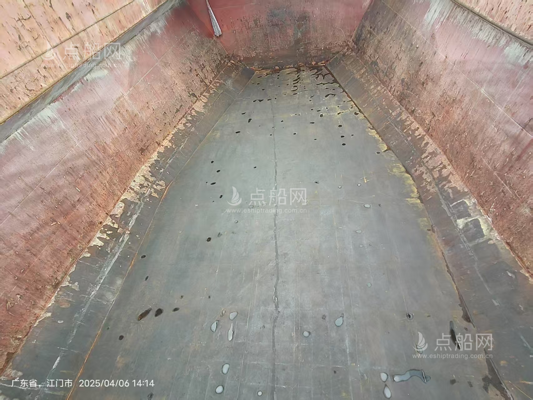 出售16000吨散货船