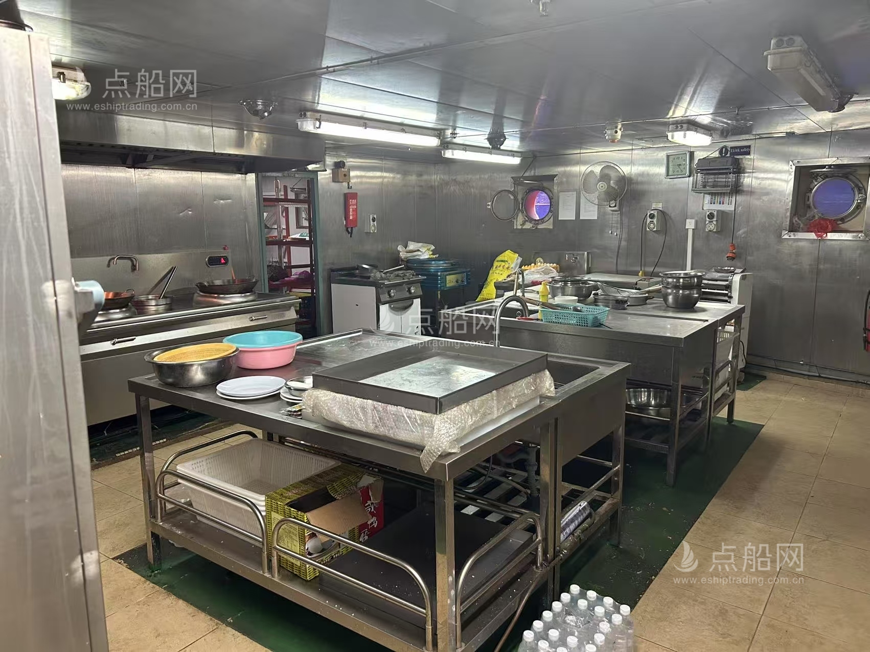 出售4080马力平台供应船