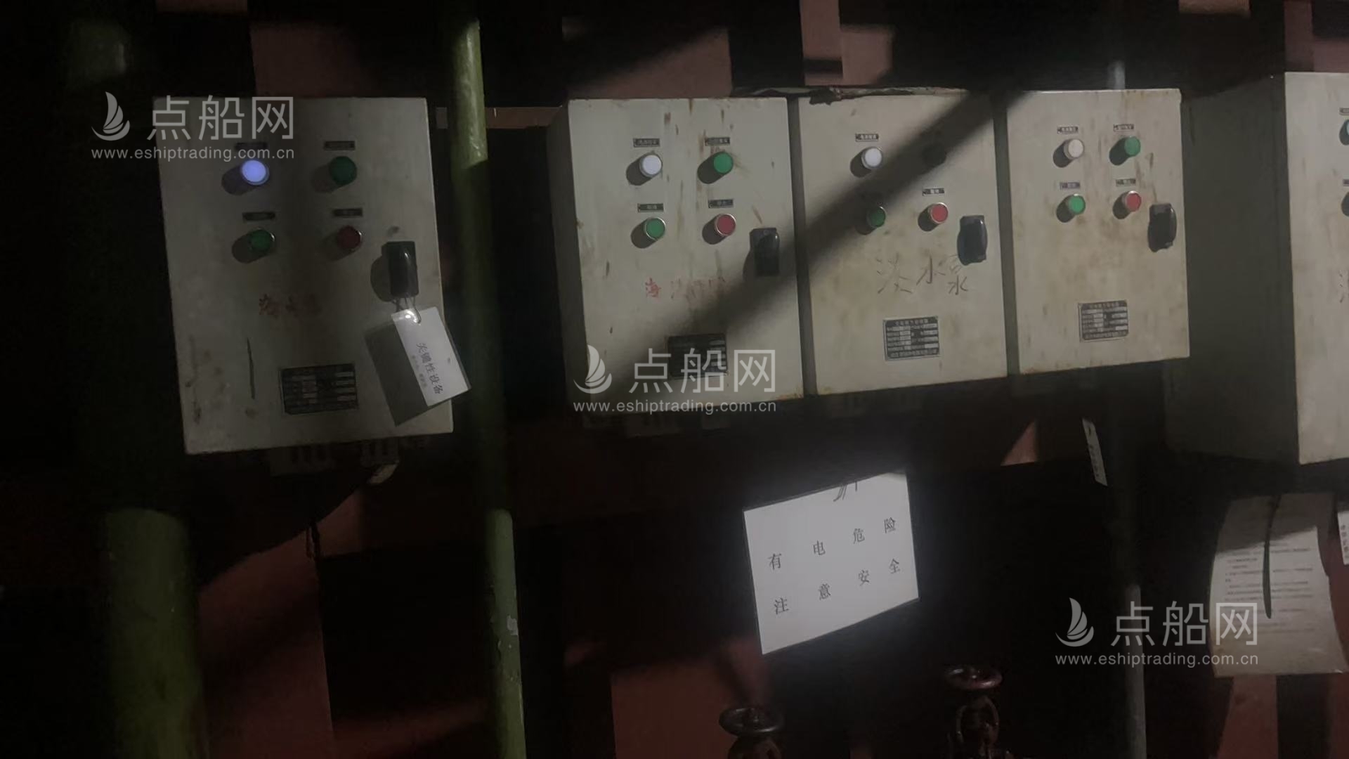 出售2982吨甲板货驳