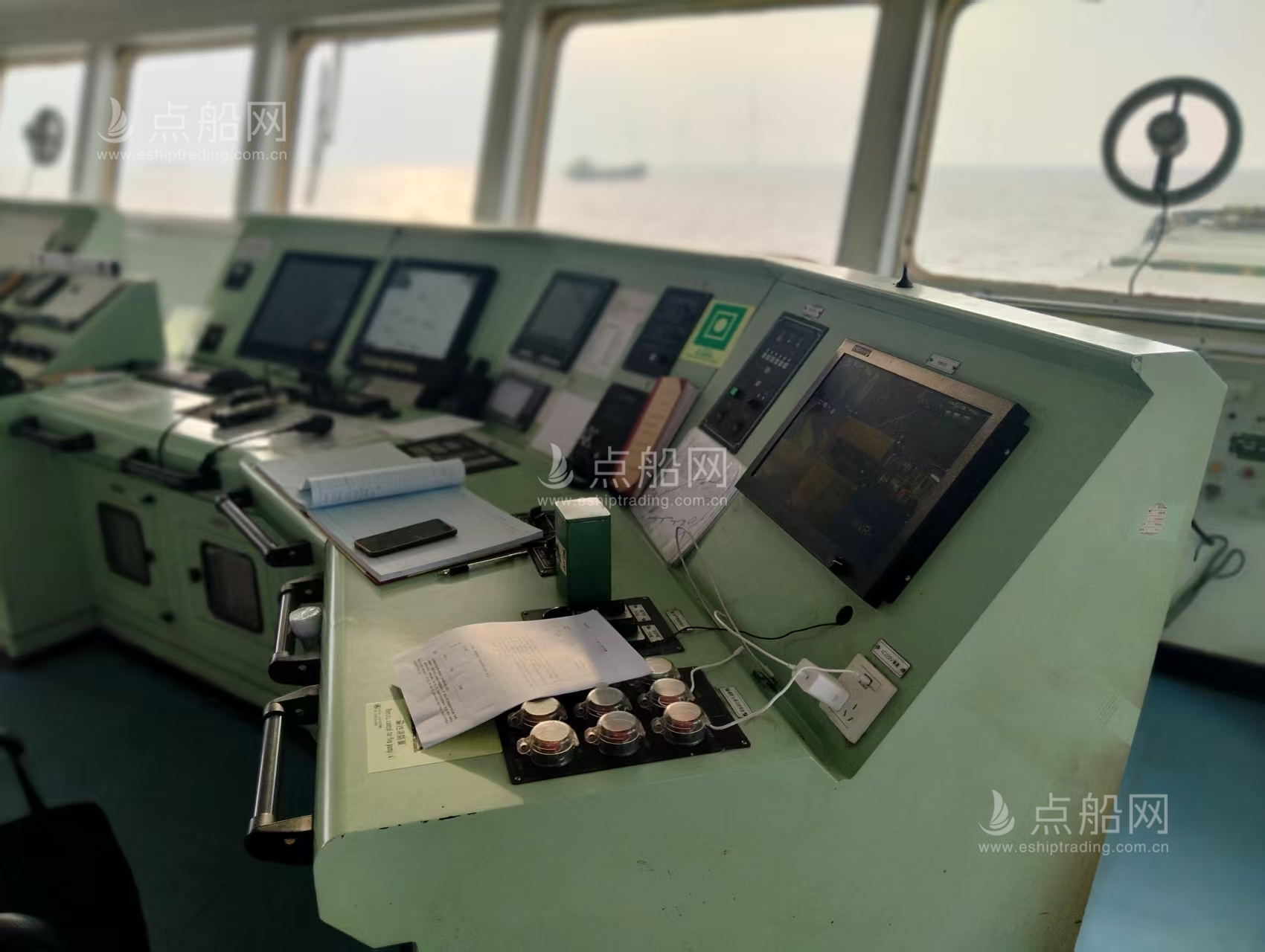 出售12500吨散货船