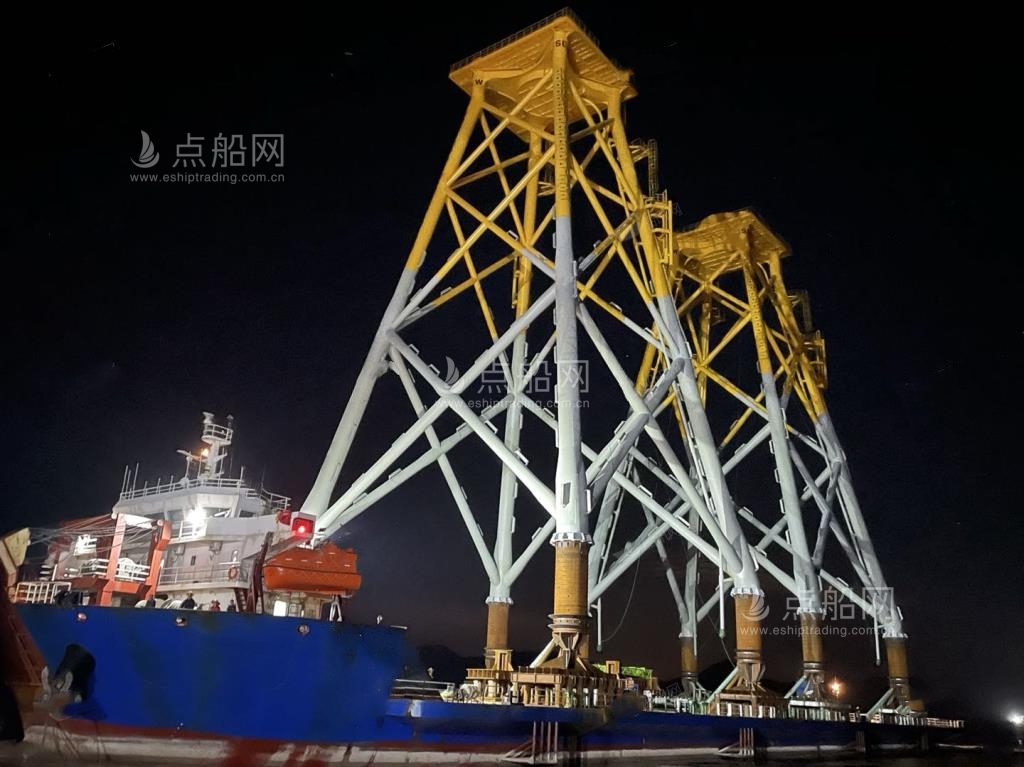 出售12482吨甲板货驳