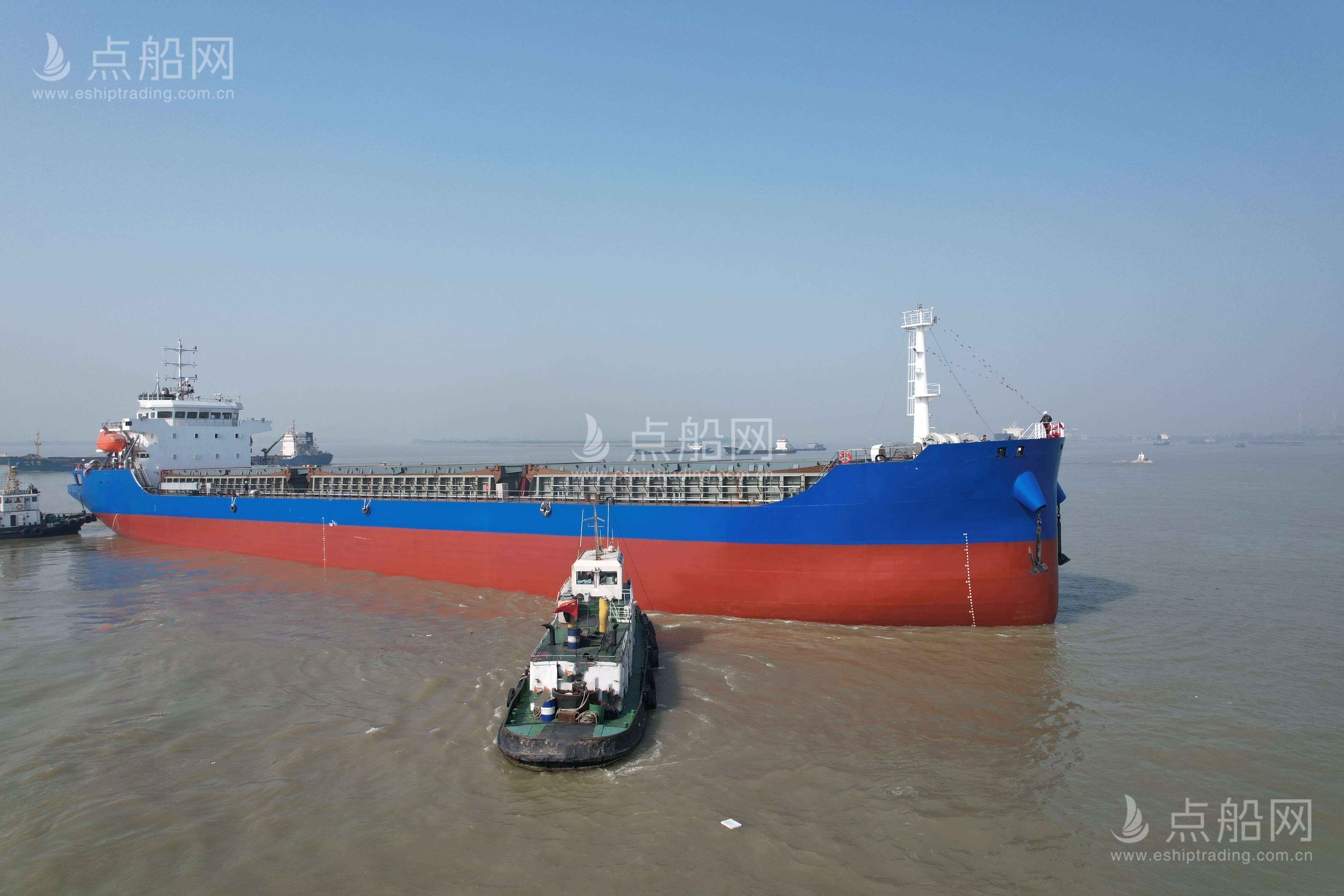 出售12500吨散货船