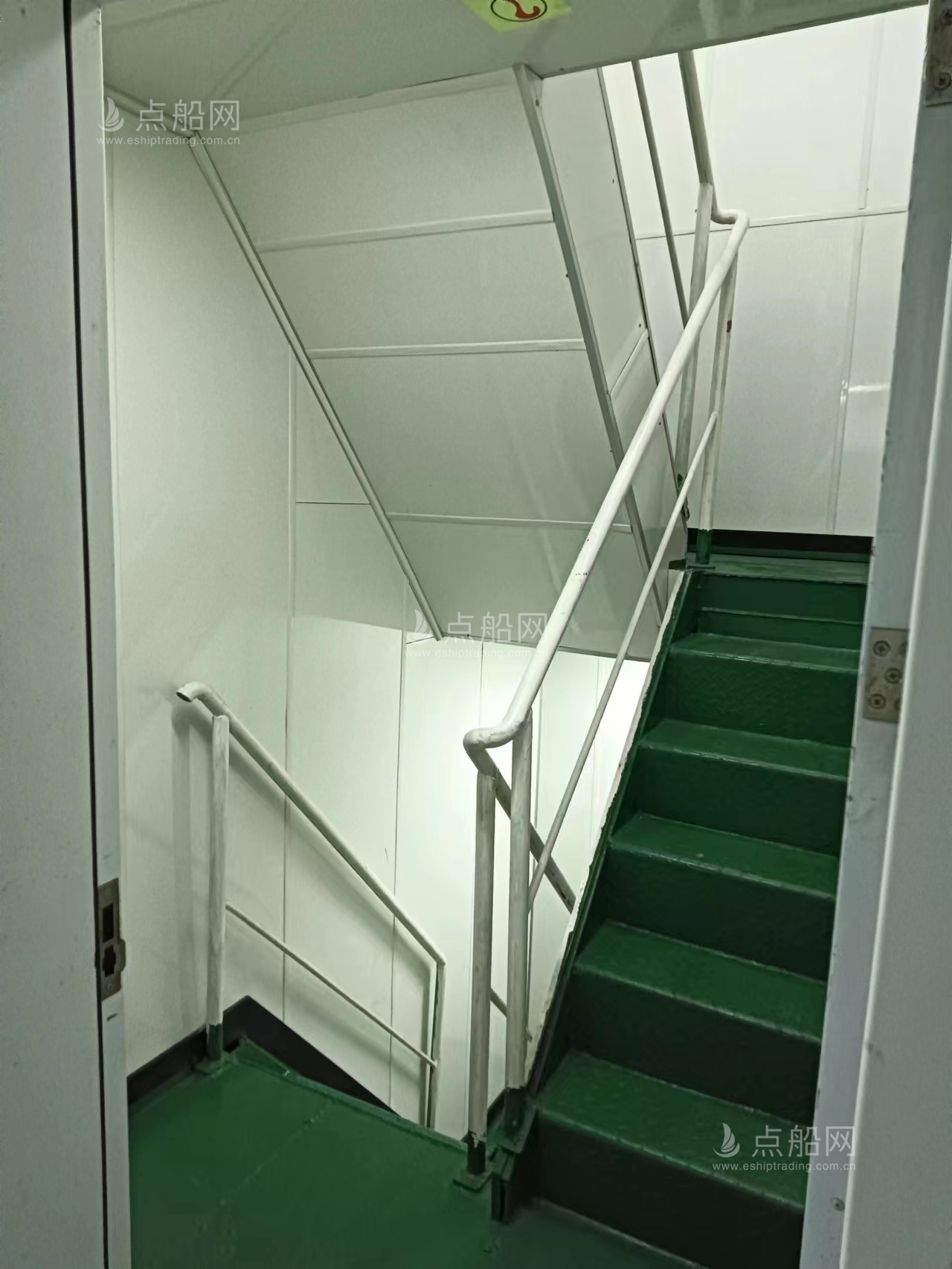 出售12500吨散货船