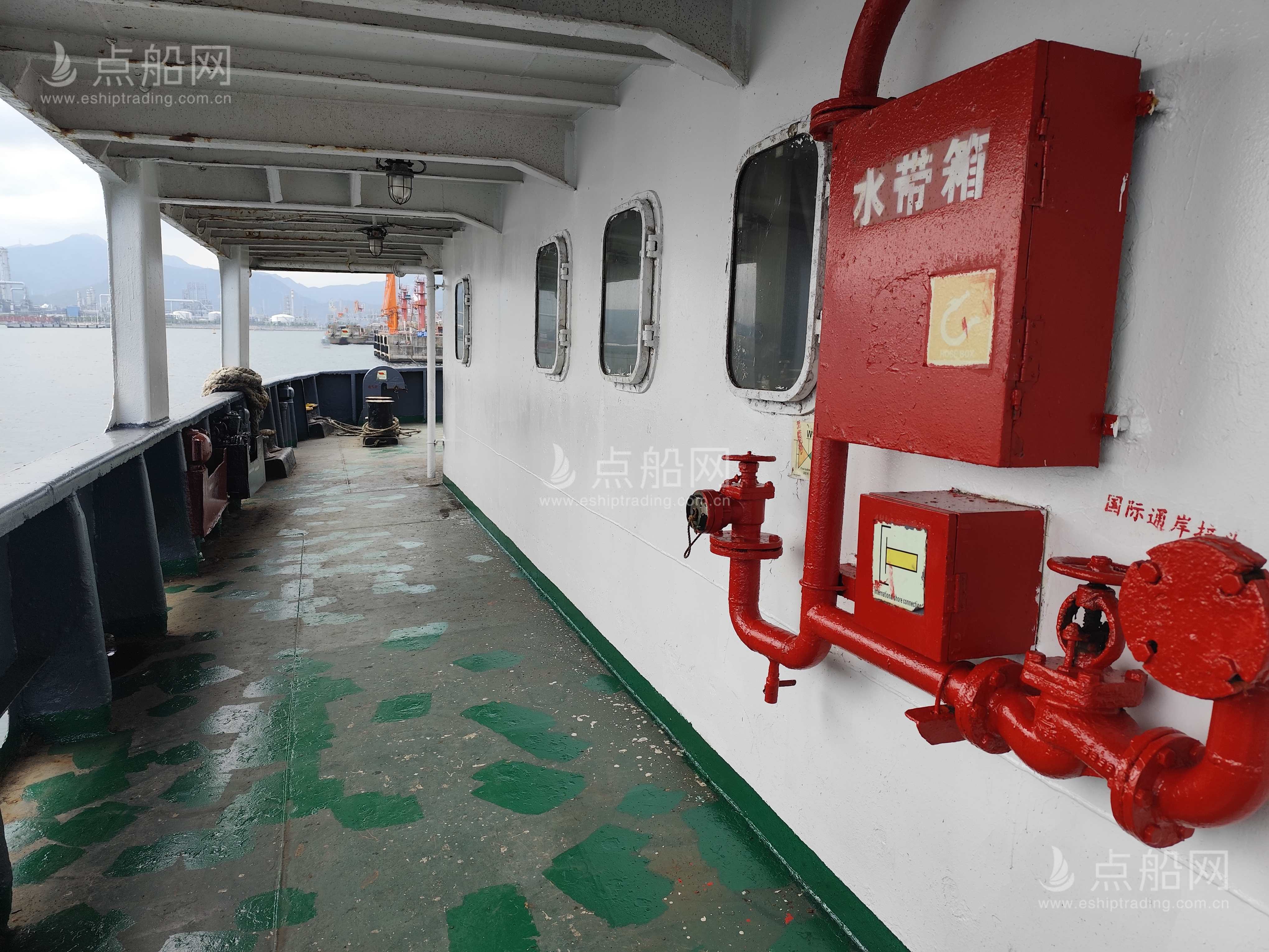 出售4325吨成品油船