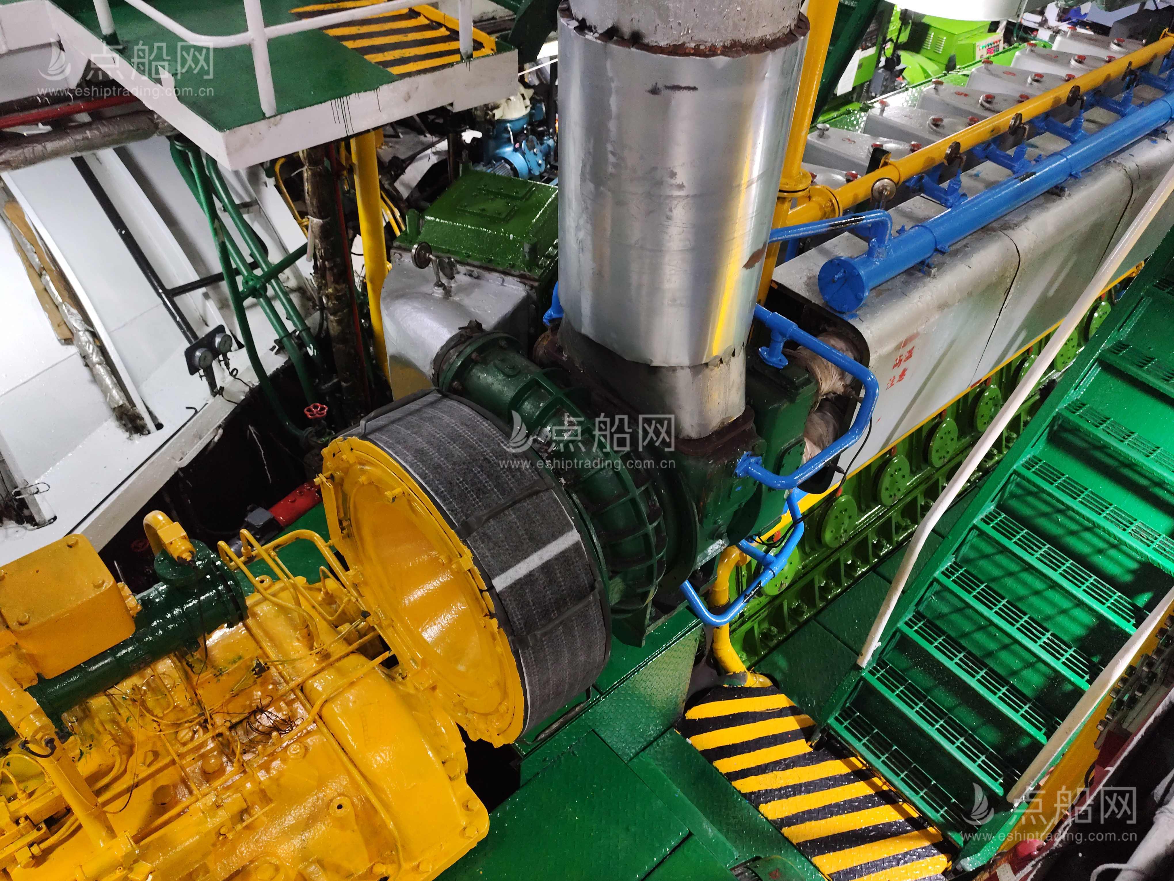 出售4325吨成品油船