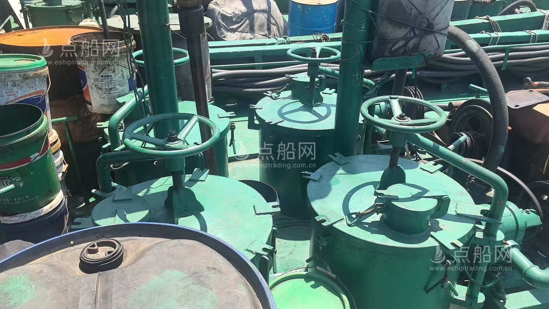 出售100吨溢油回收处置船