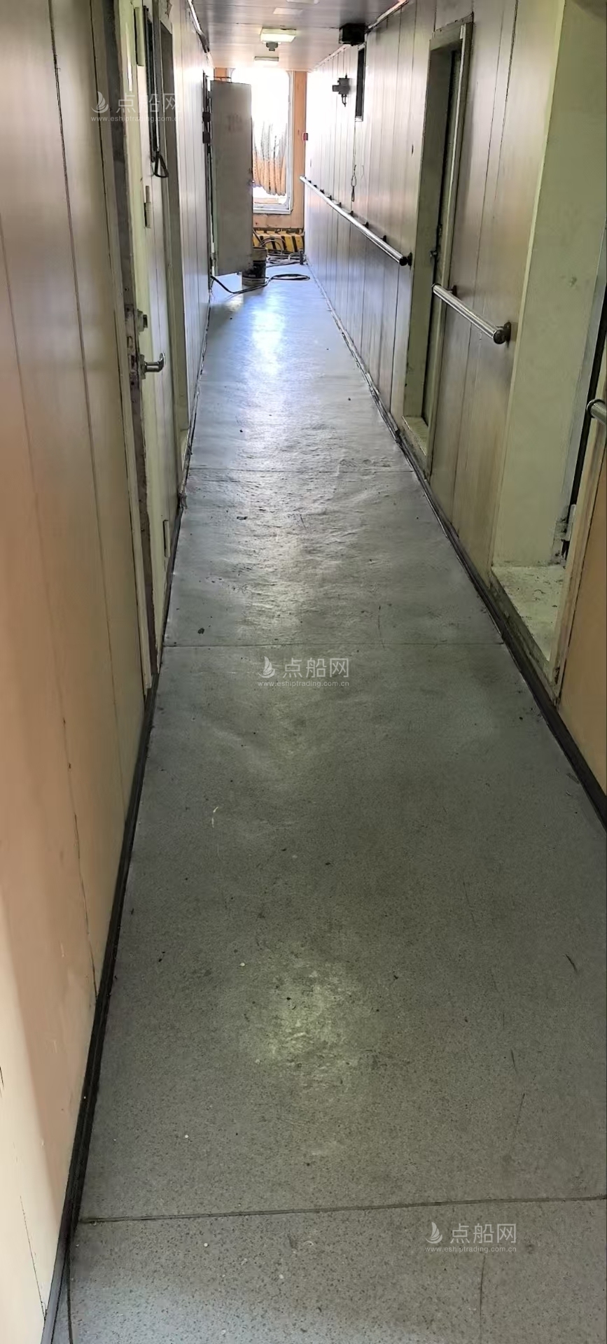 出售26952吨散货船