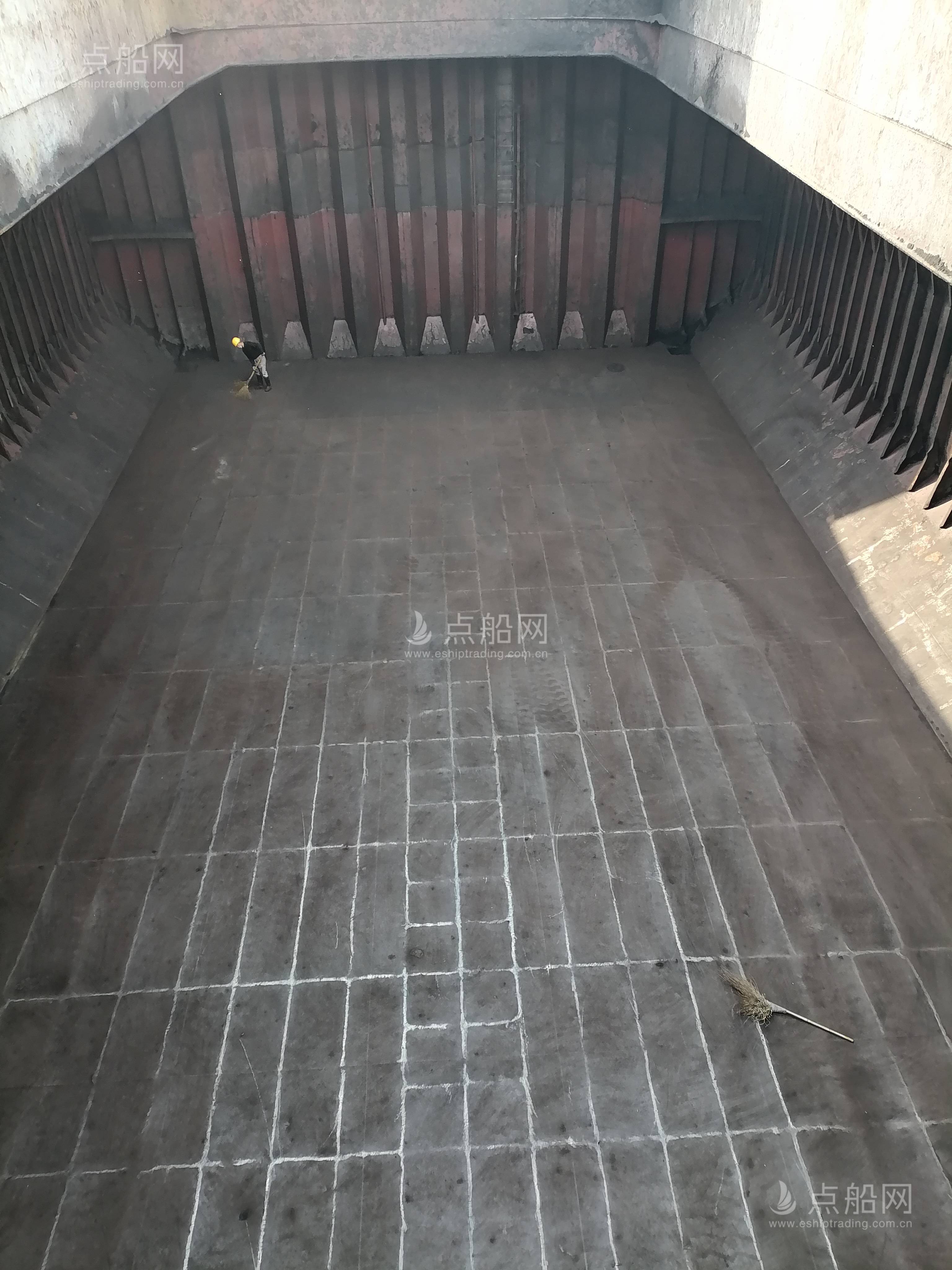 出售10902吨散货船