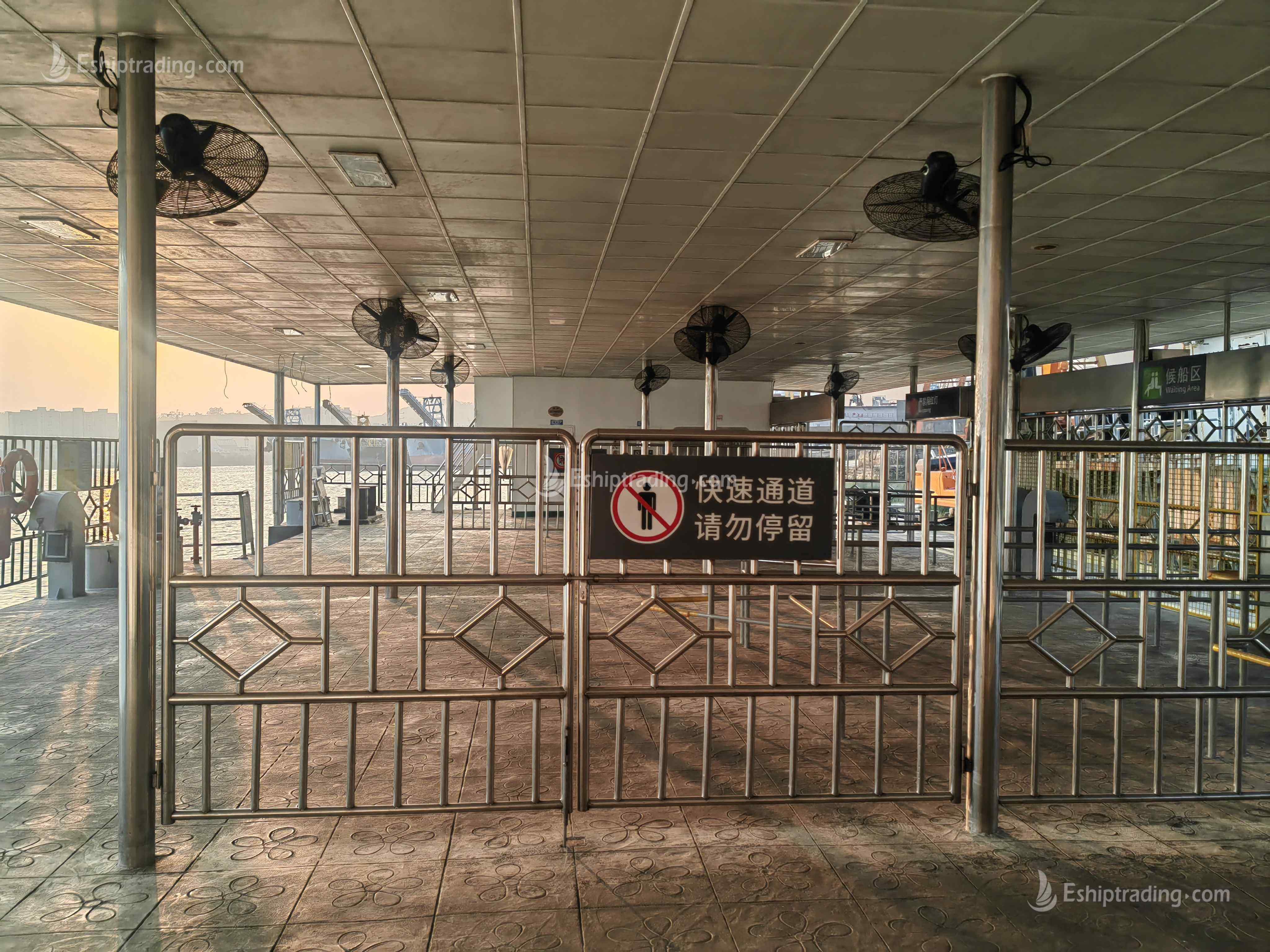 60 m Pontoon For Sale