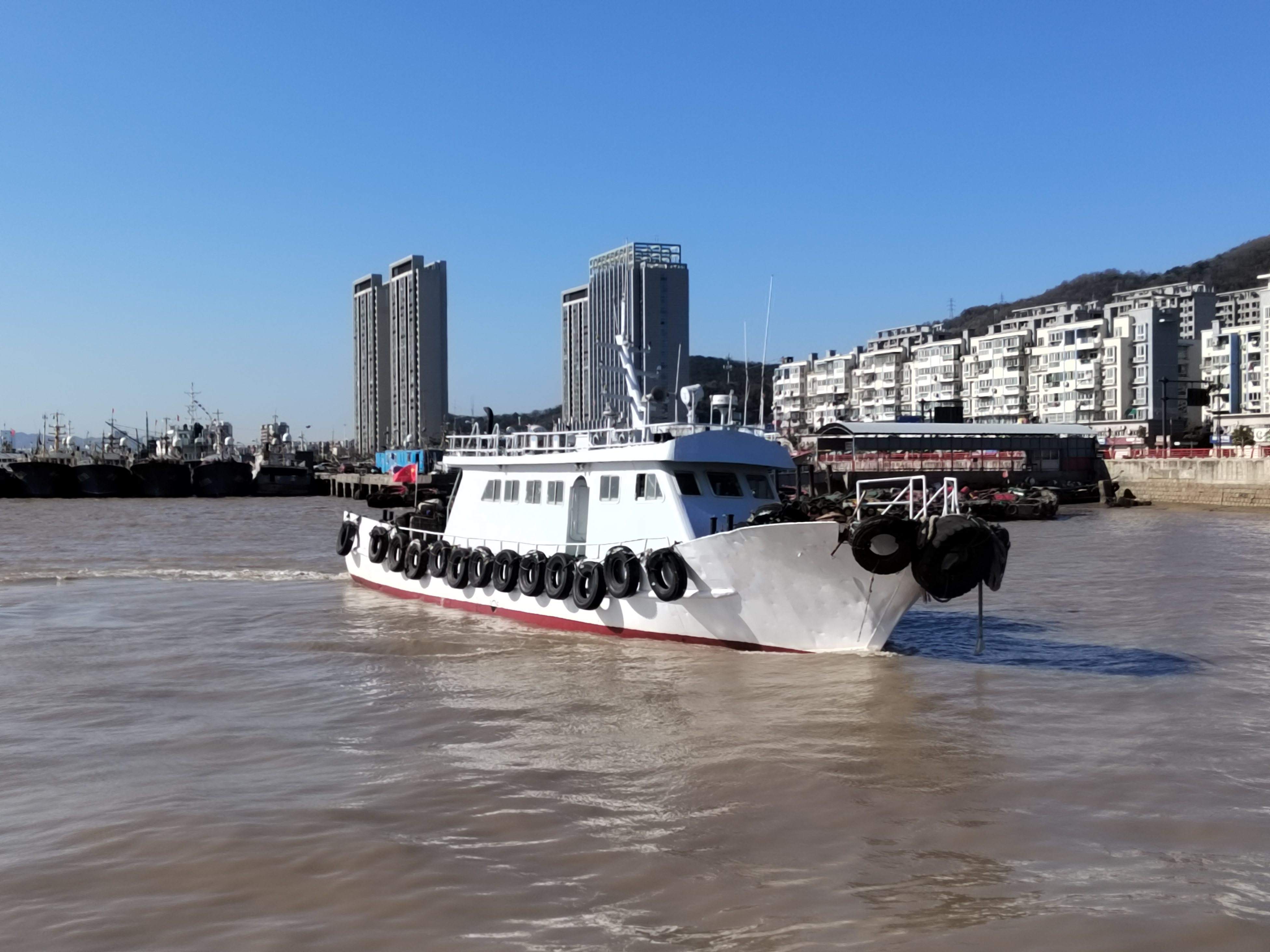 出售19.9米交通船