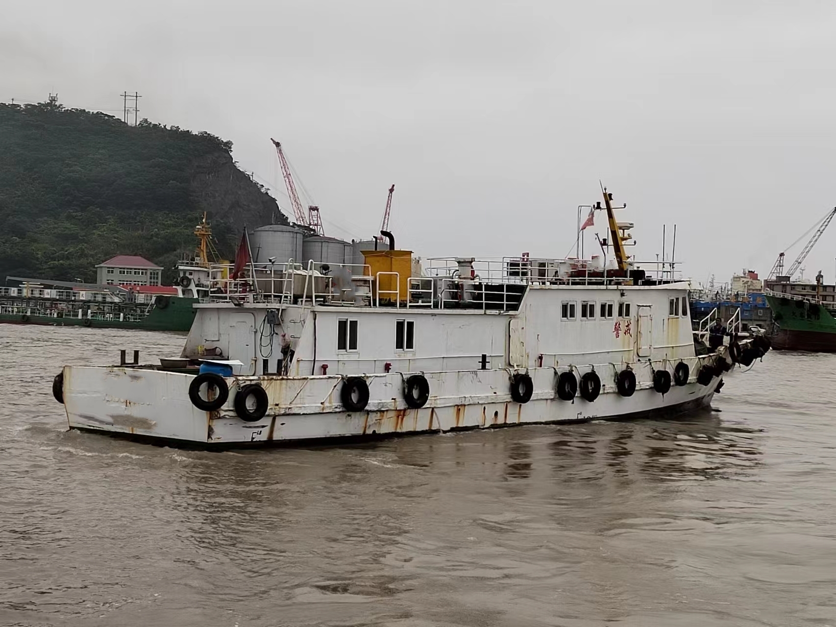 出售26.8米交通船