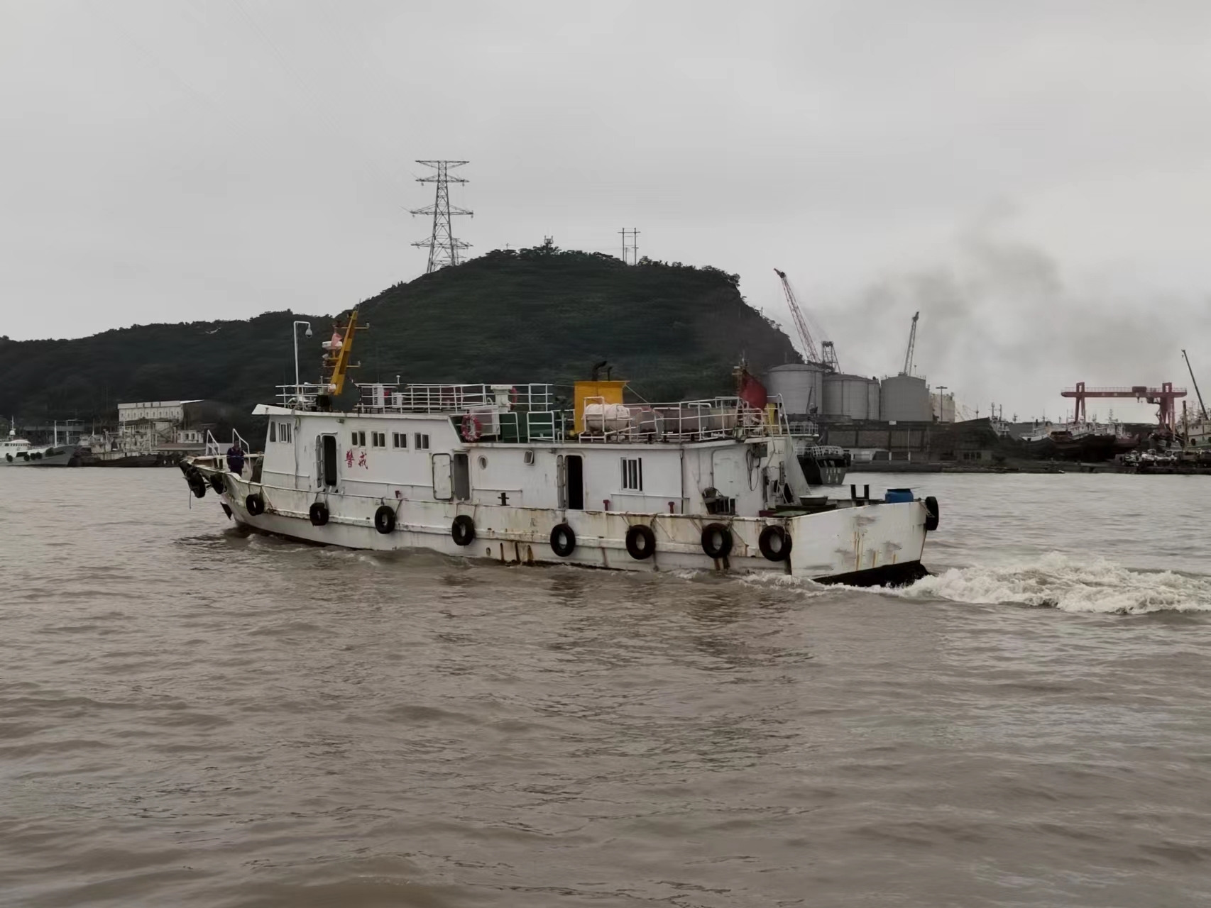 出售26.8米交通船