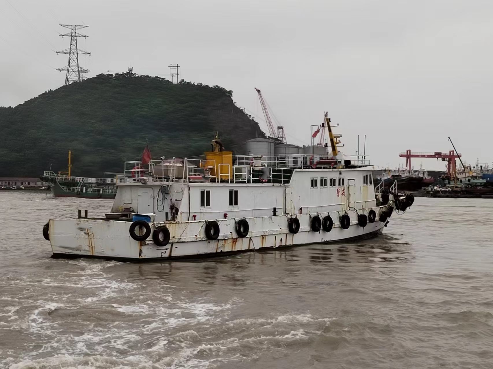 出售26.8米交通船