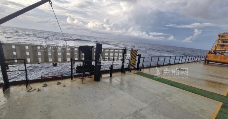 出售53000吨散货船