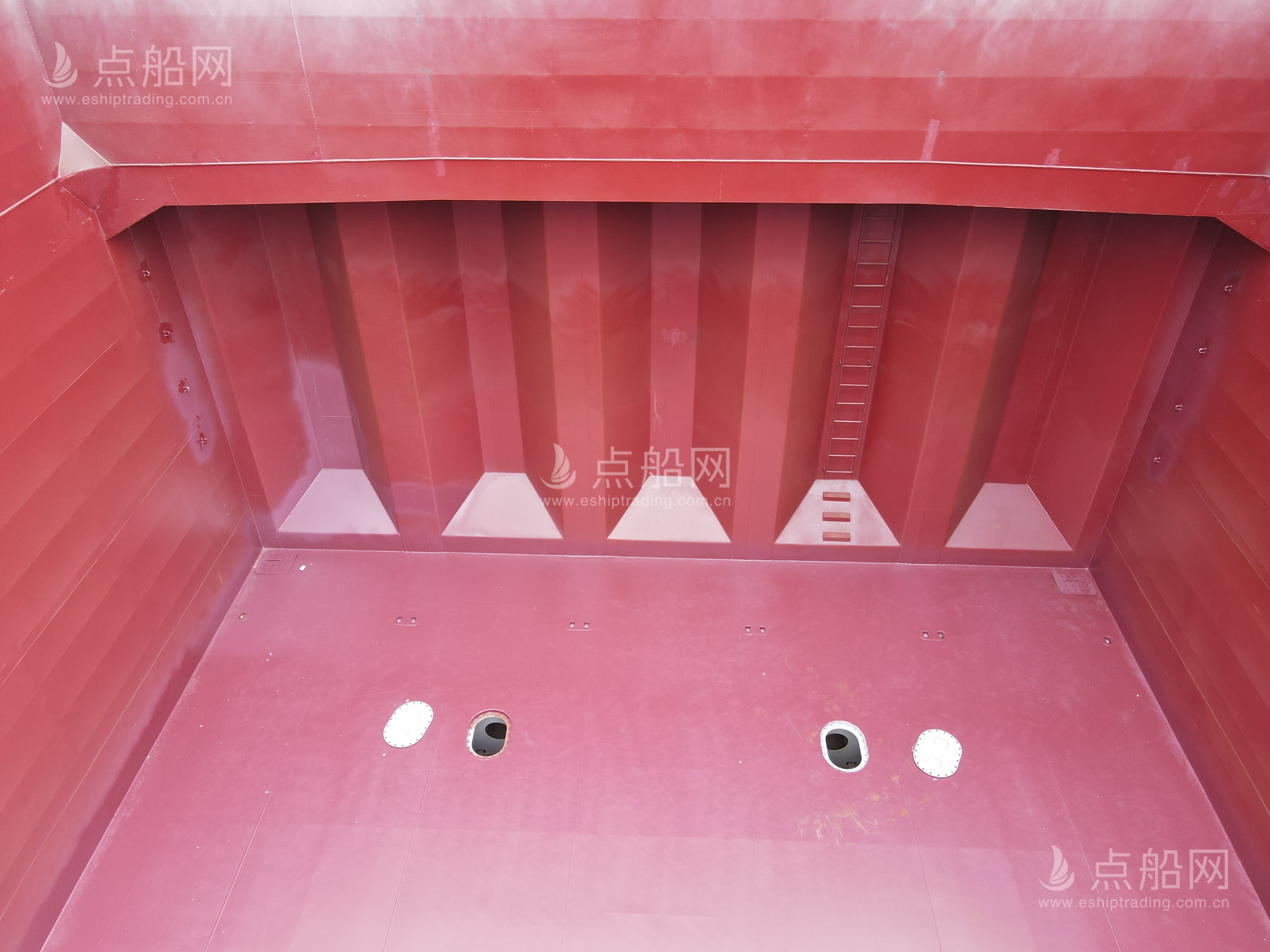 出售4709吨散货船