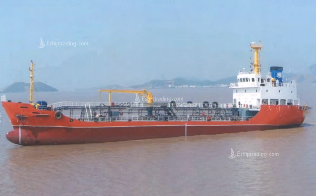 1700 T Bunkering Ship For Sale