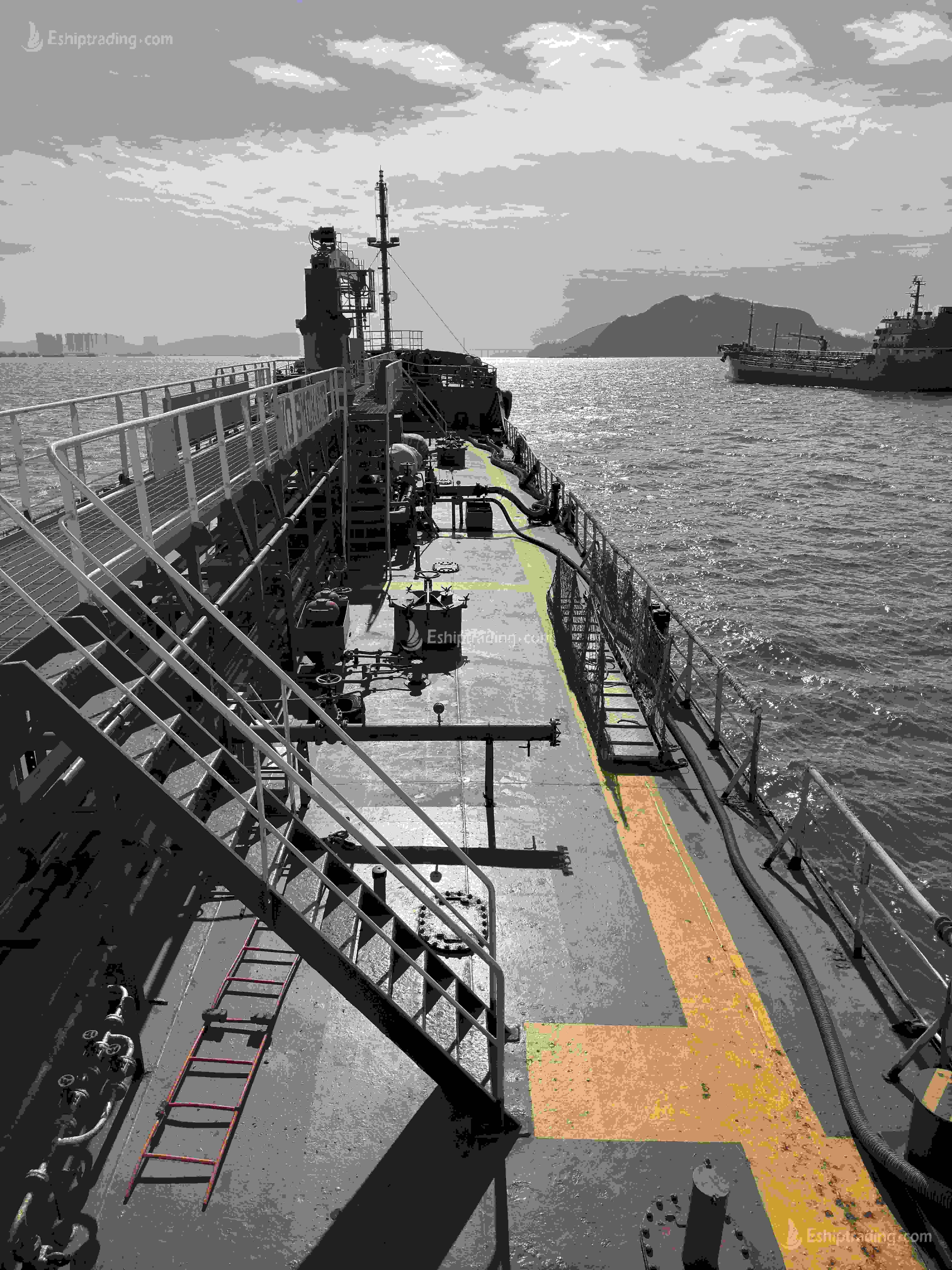 1700 T Bunkering Ship For Sale