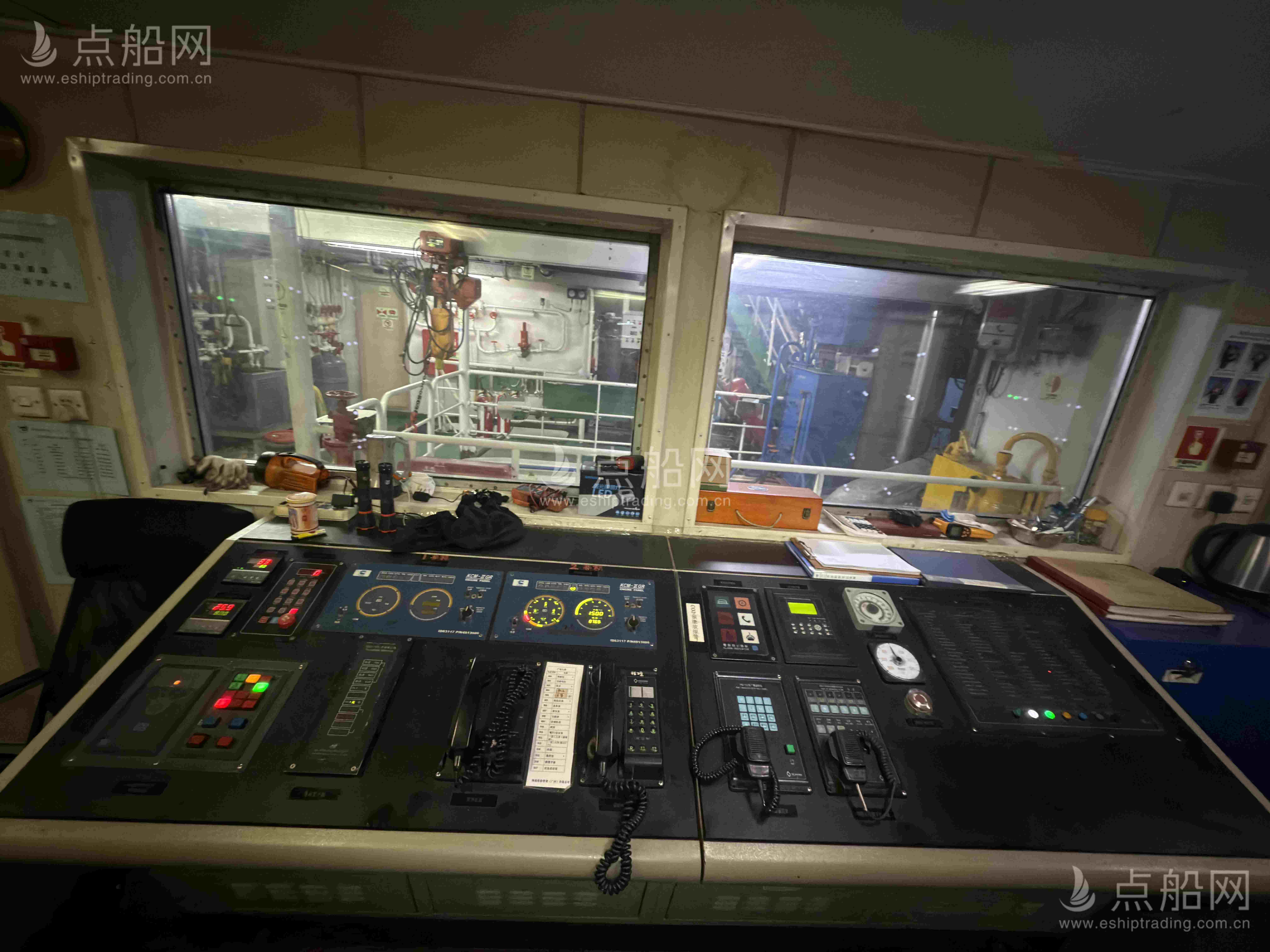 出售1700吨加油船