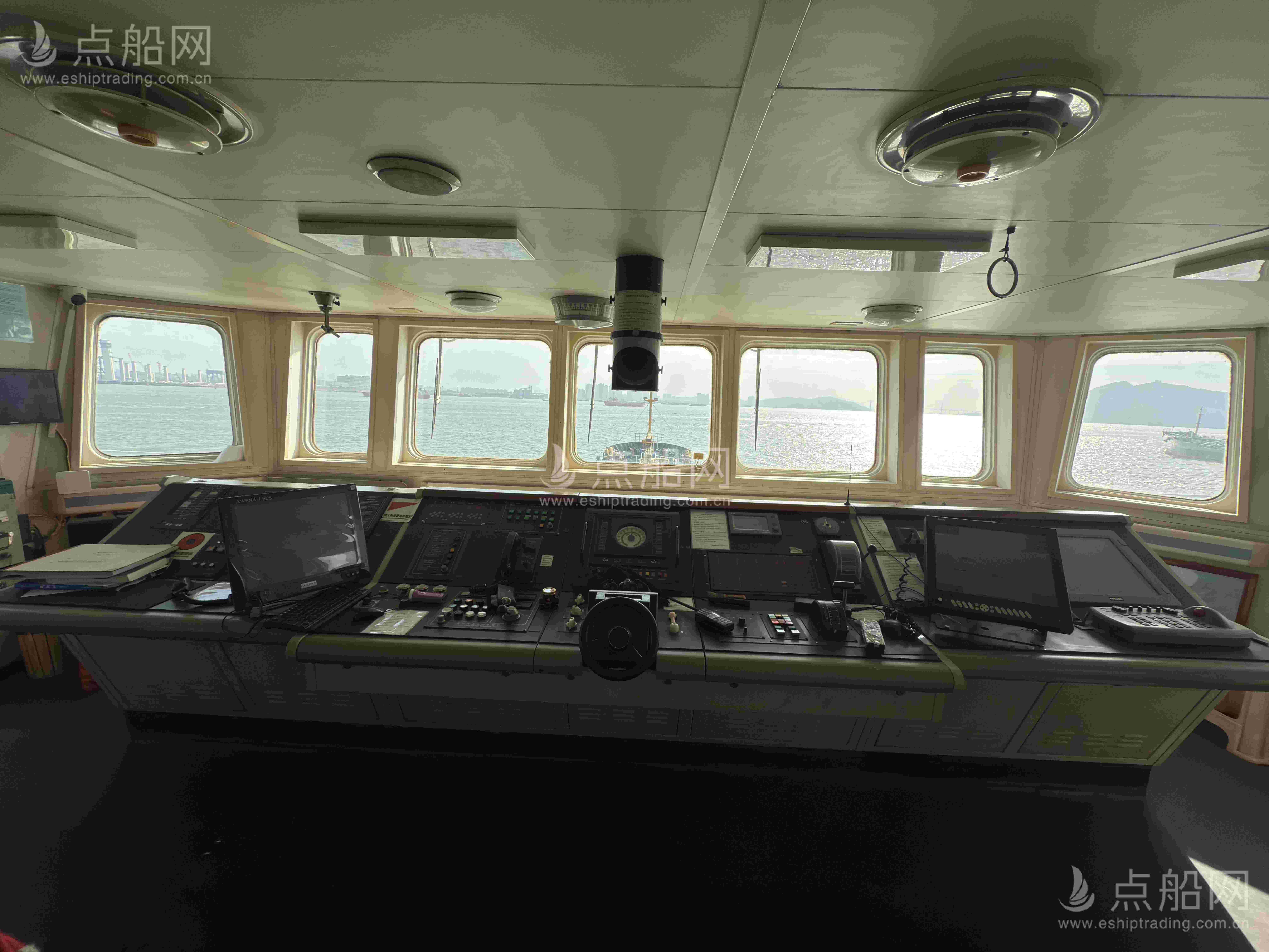 出售1700吨加油船