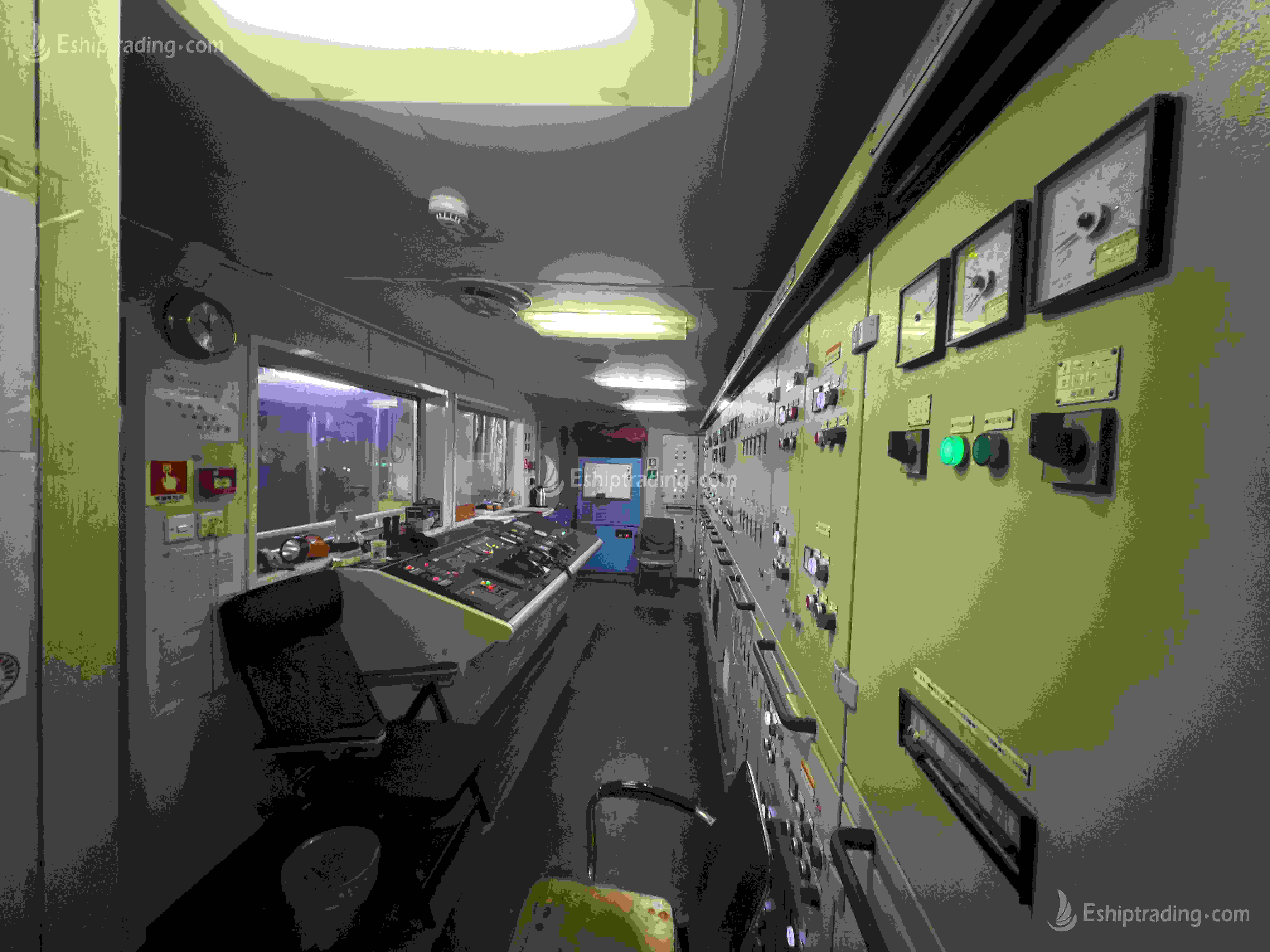 1700 T Bunkering Ship For Sale