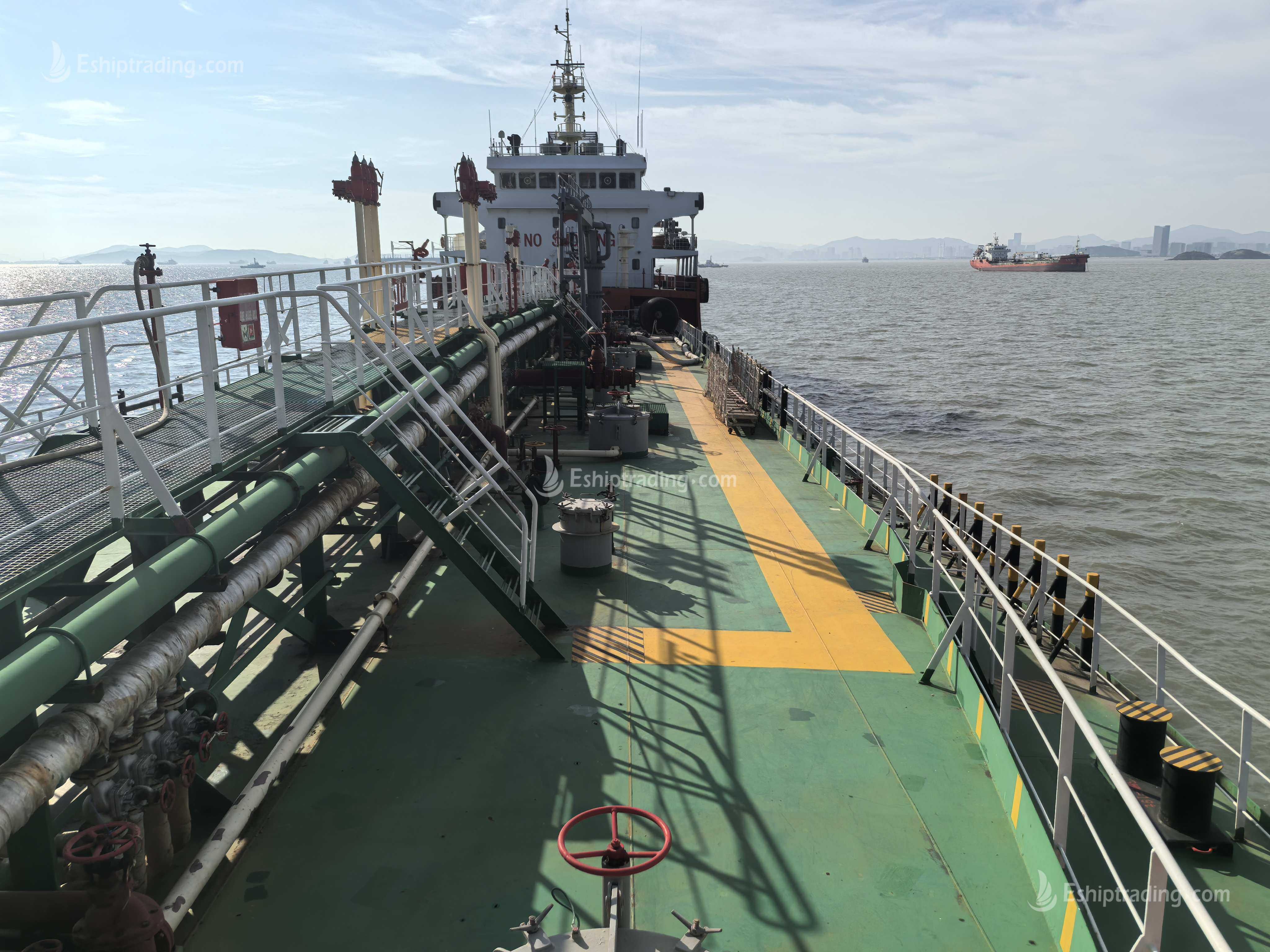 4450 T Product Oil Tanker For Sale