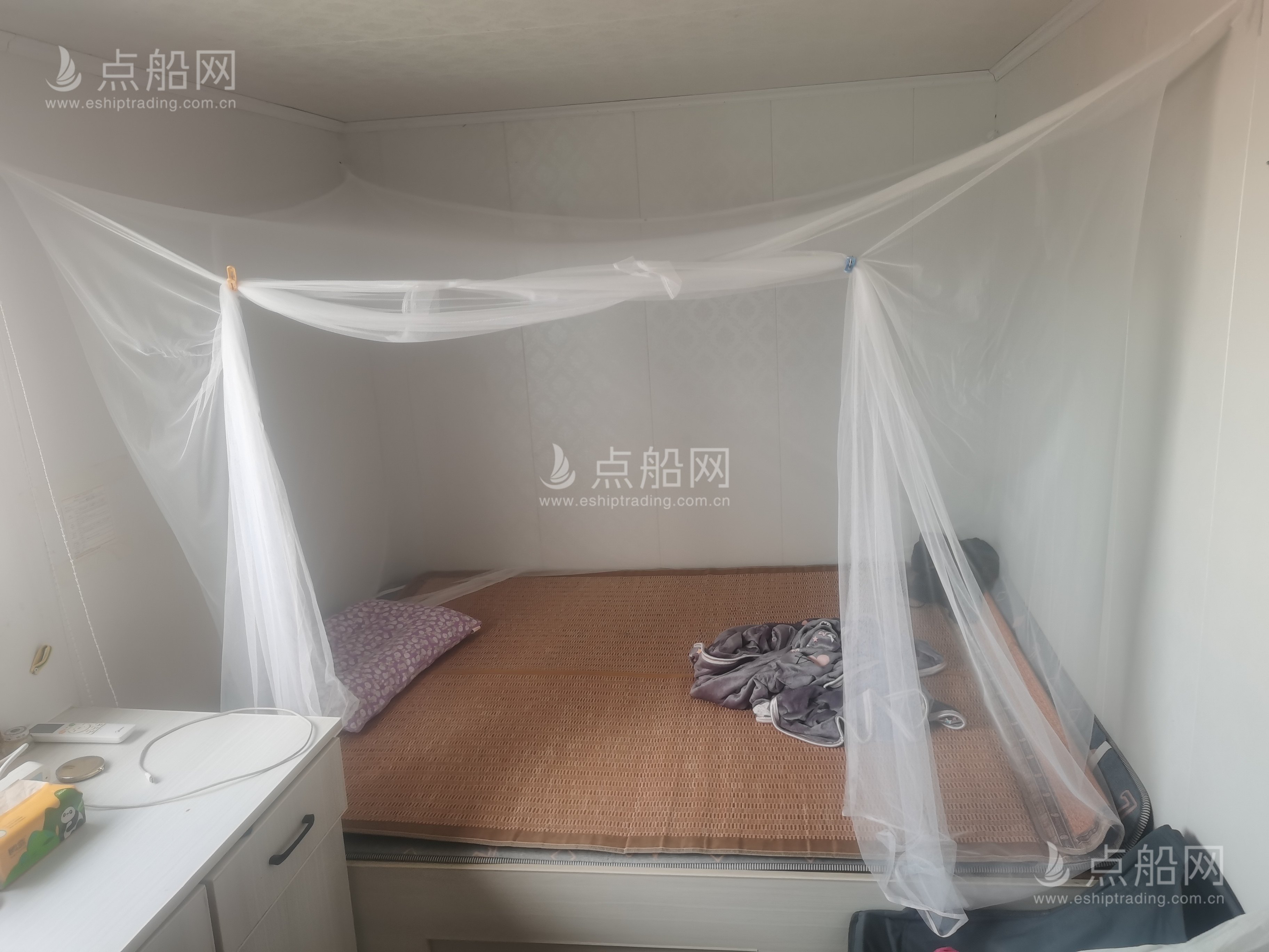 出售40.6米交通船