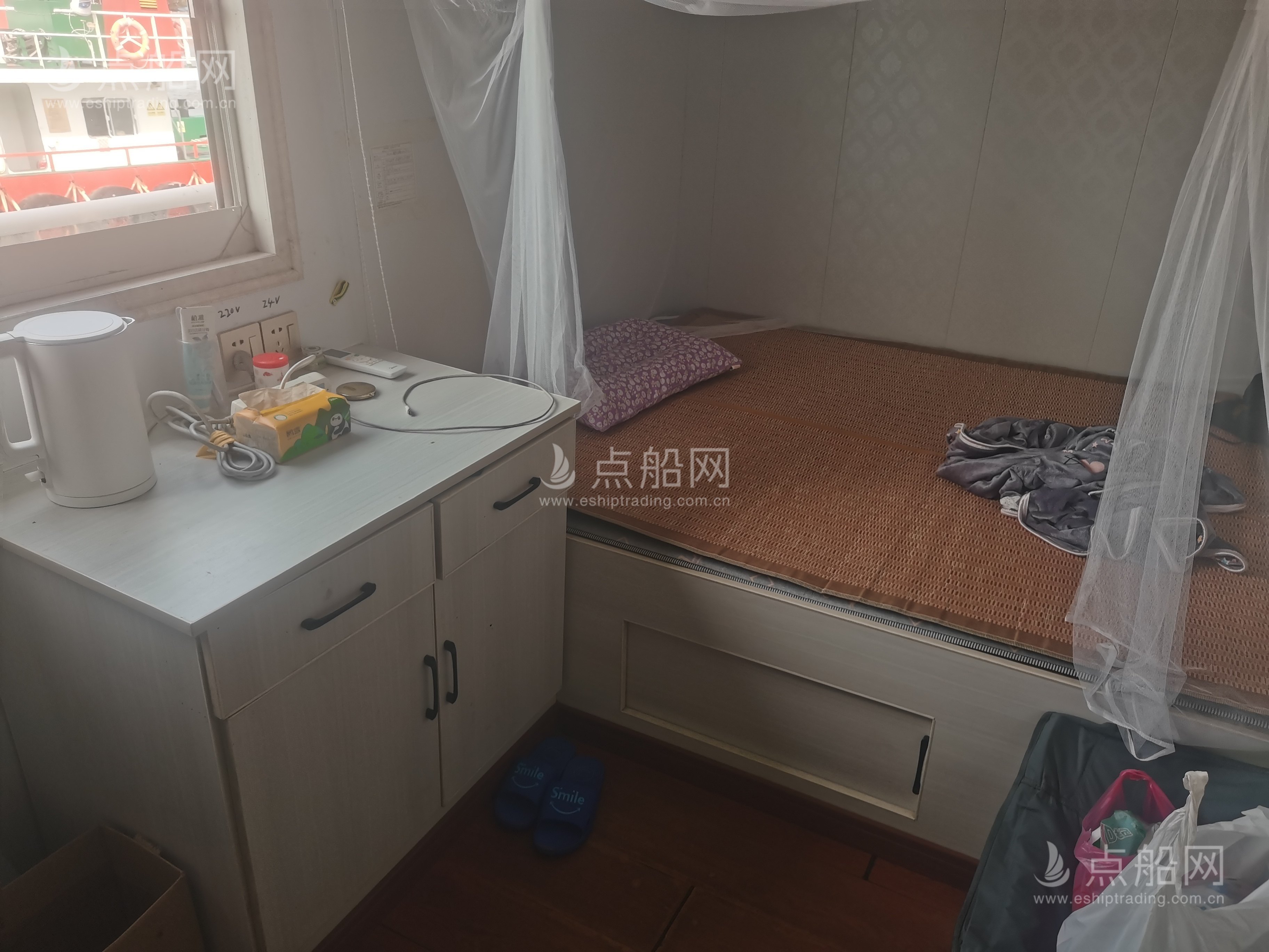 出售40.6米交通船