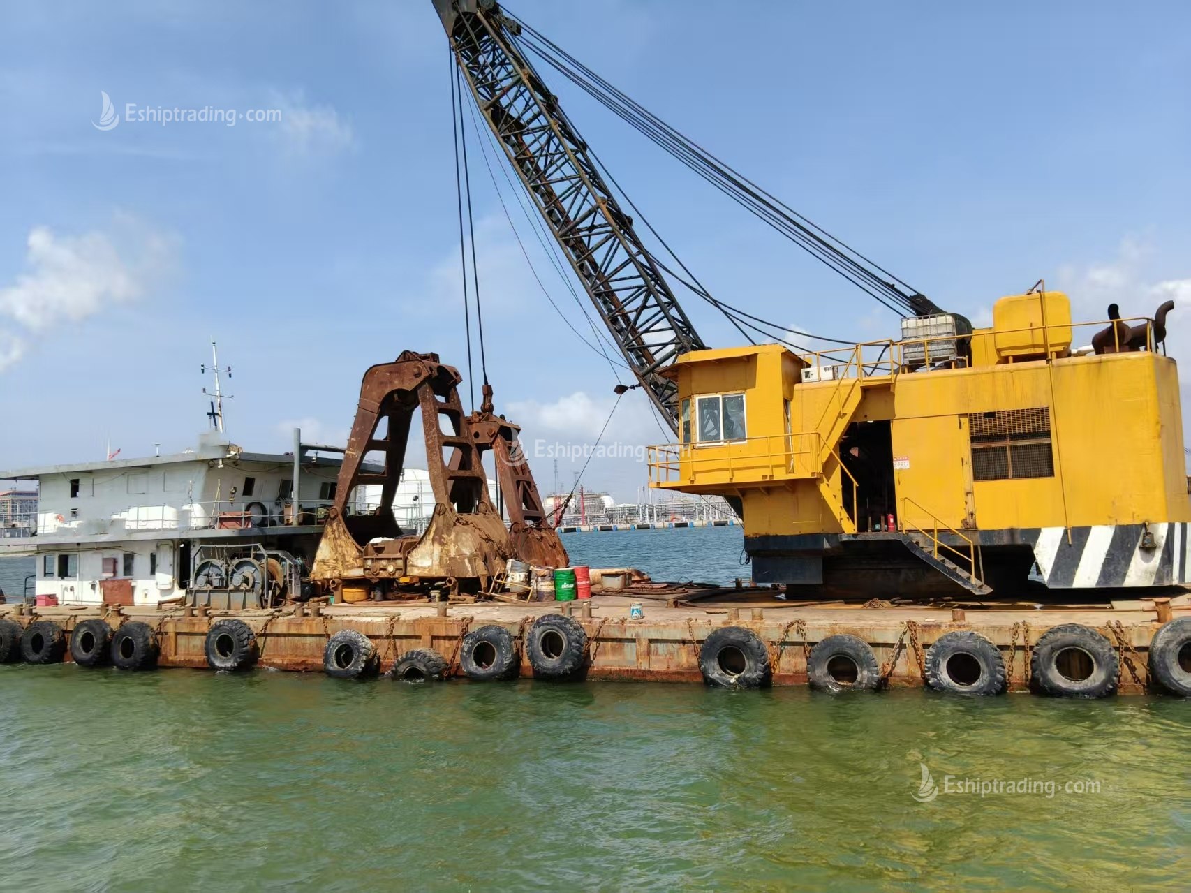 11 m³ Grab Dredger For Sale
