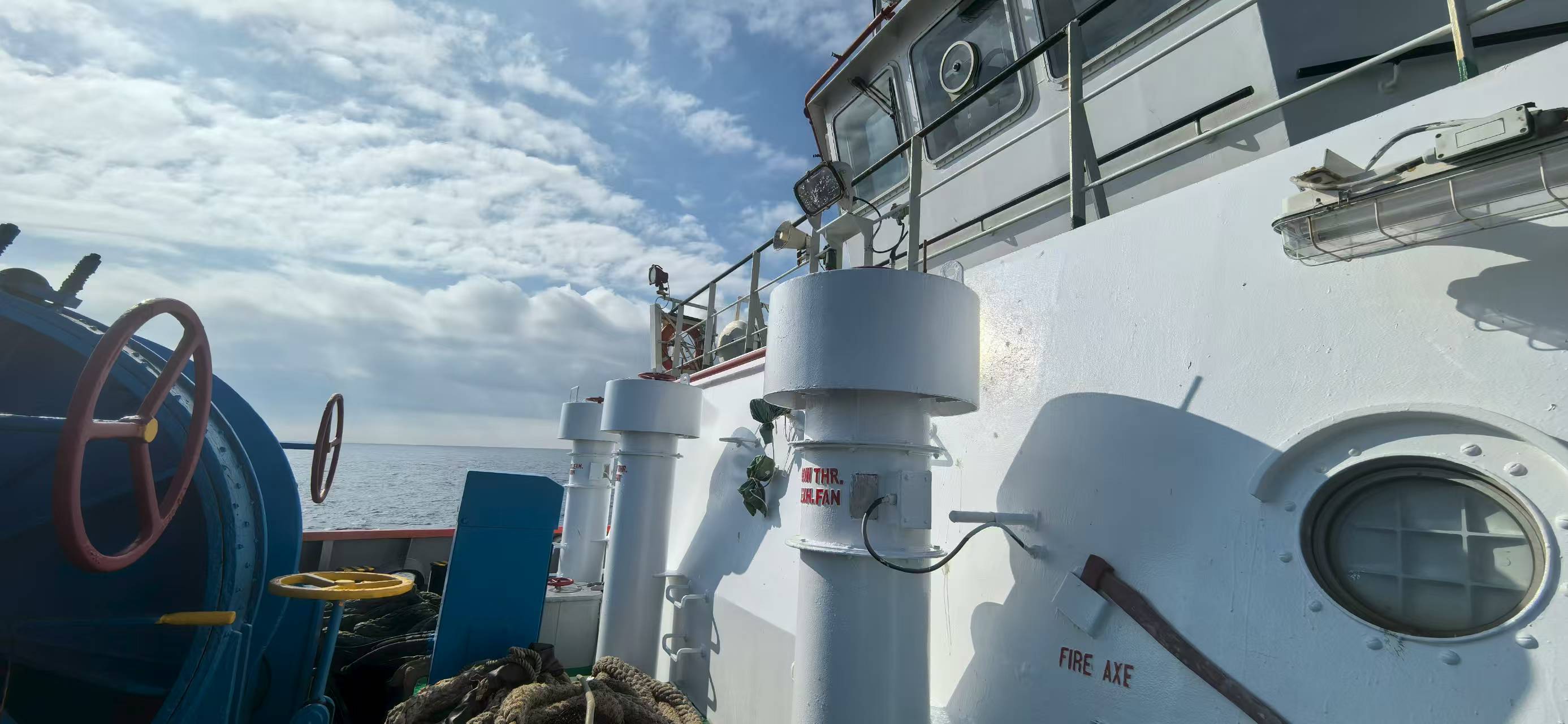 出售5222 马力三用拖轮