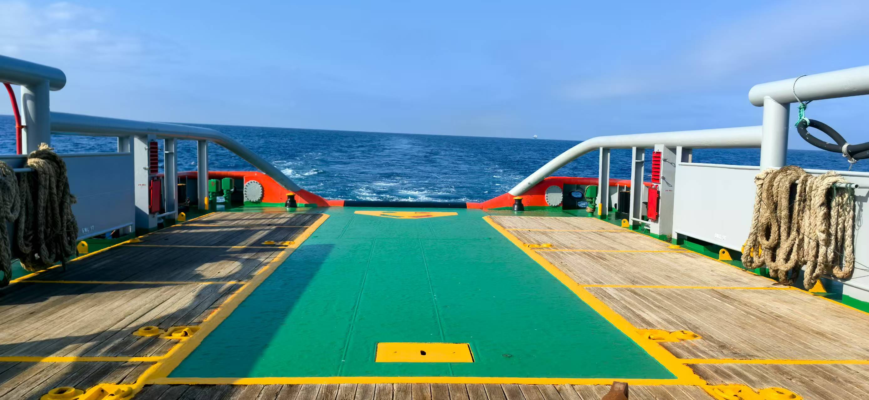 出售5222 马力三用拖轮