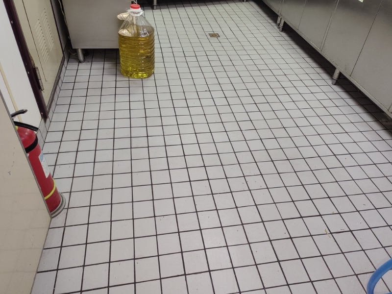 出售5222 马力三用拖轮