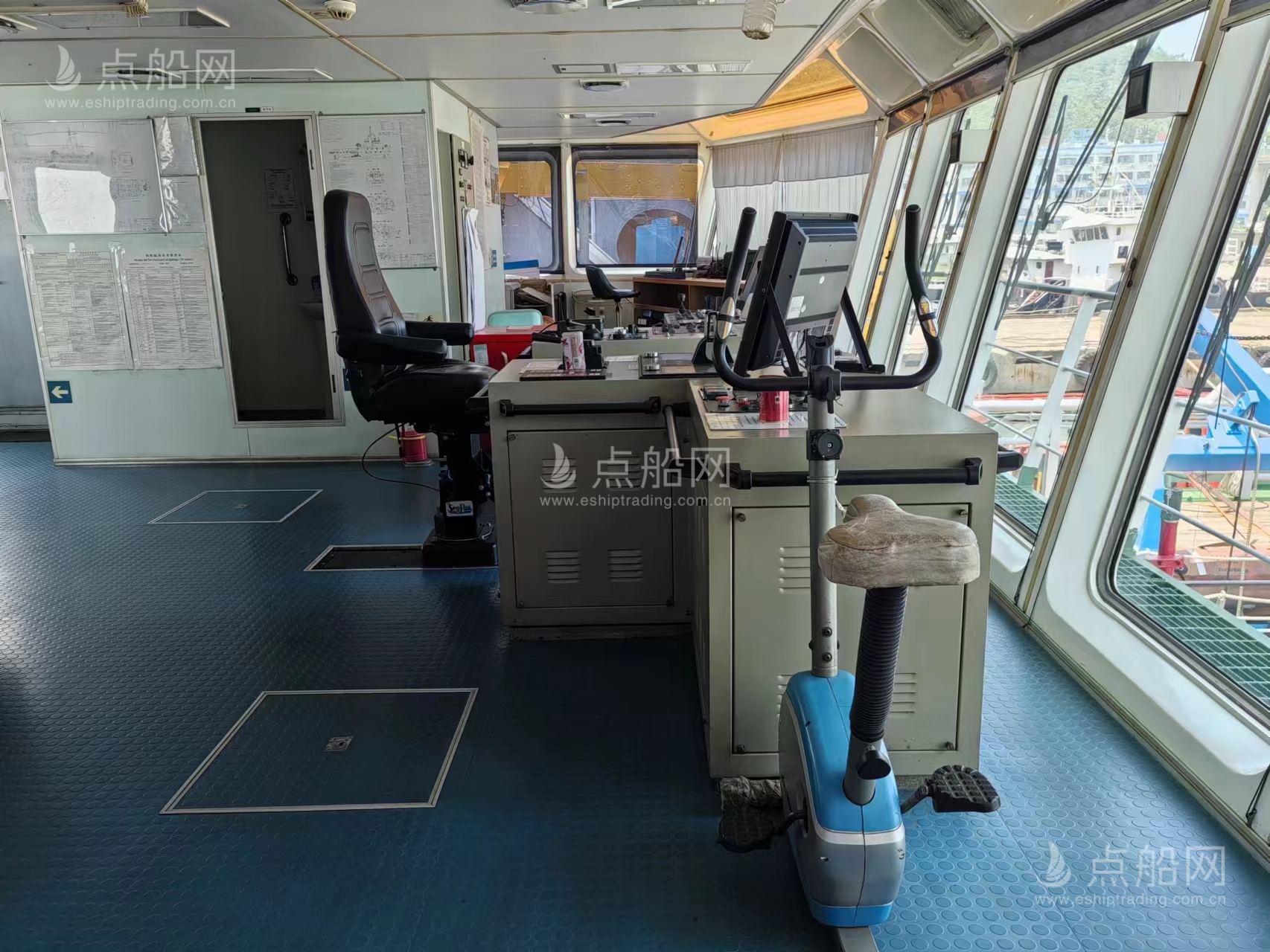 出售5222 马力三用拖轮