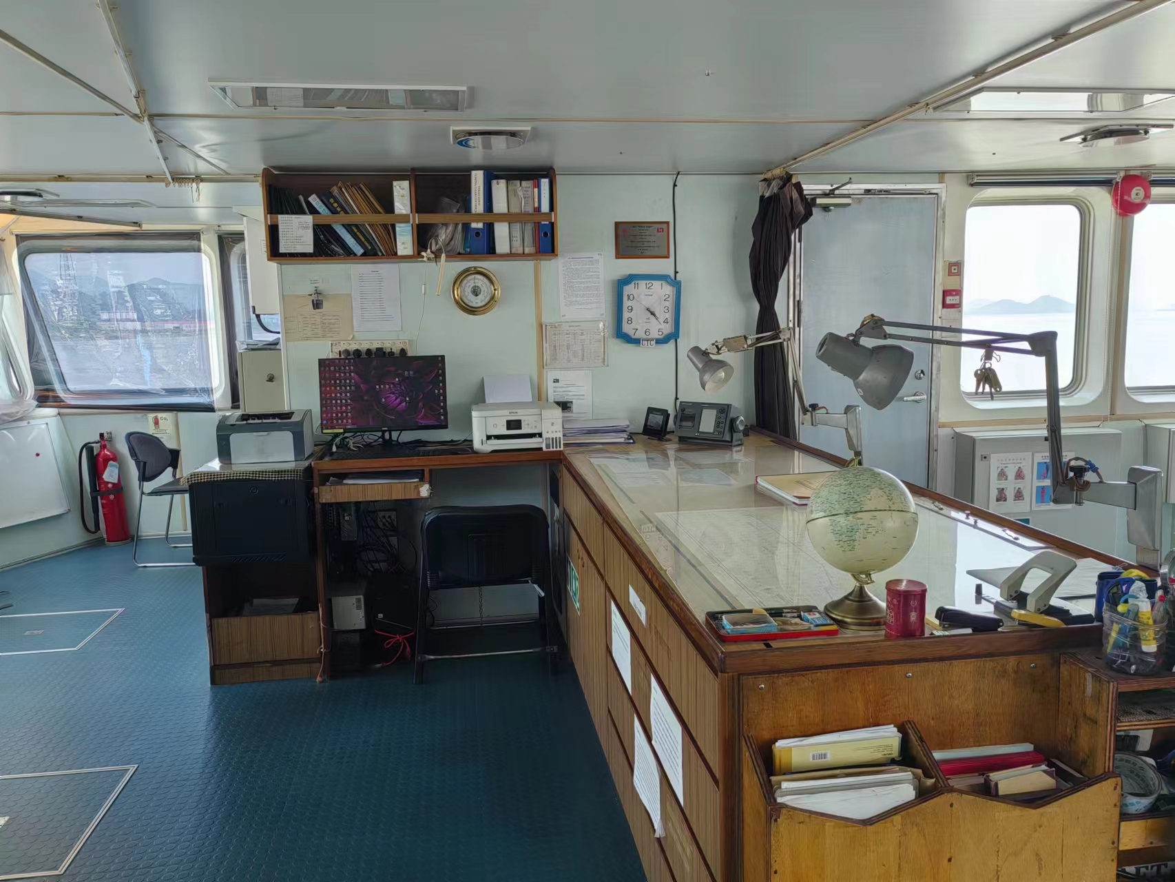 出售5222 马力三用拖轮