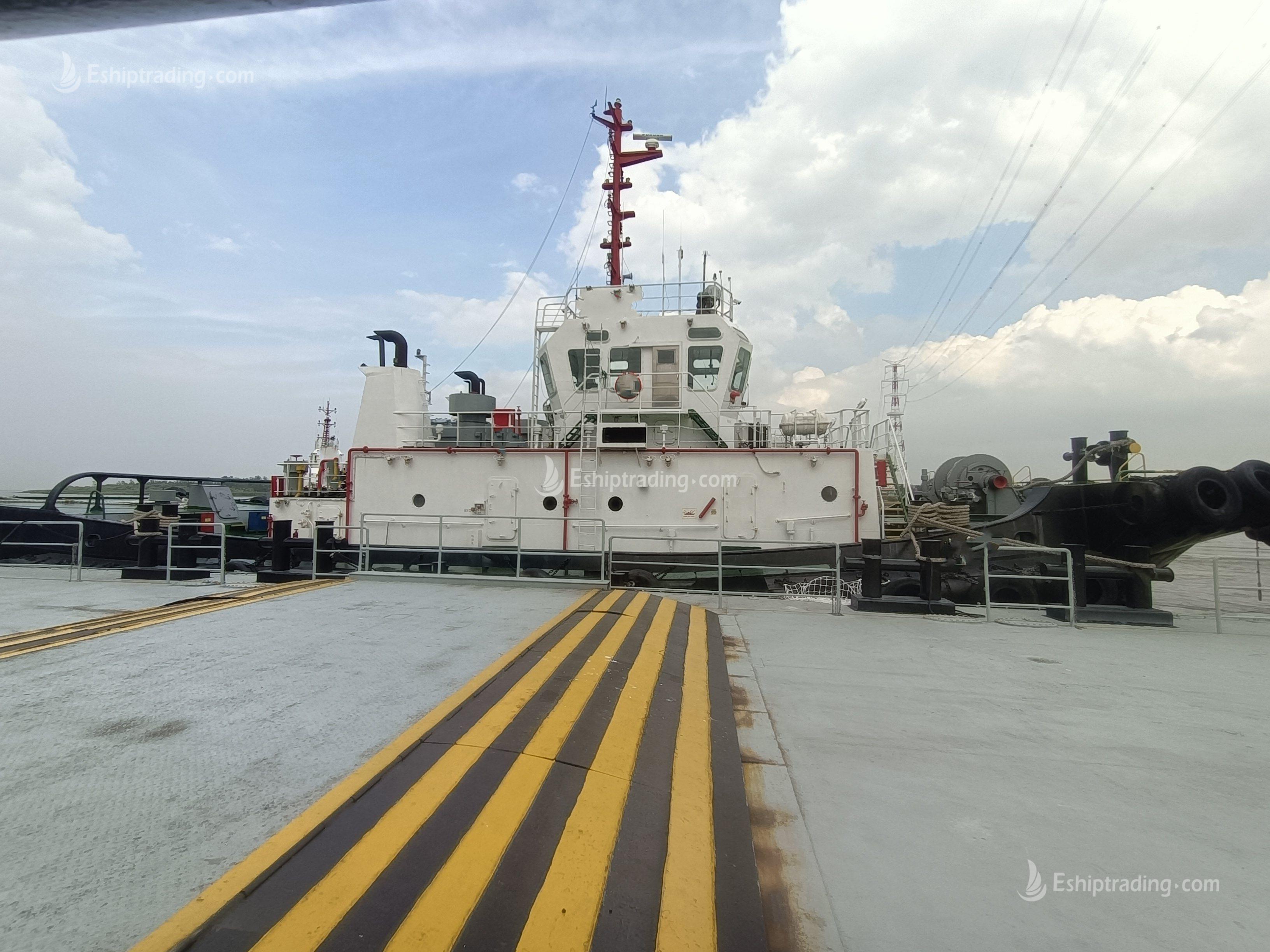 3600 PS Harbor Tug For Sale