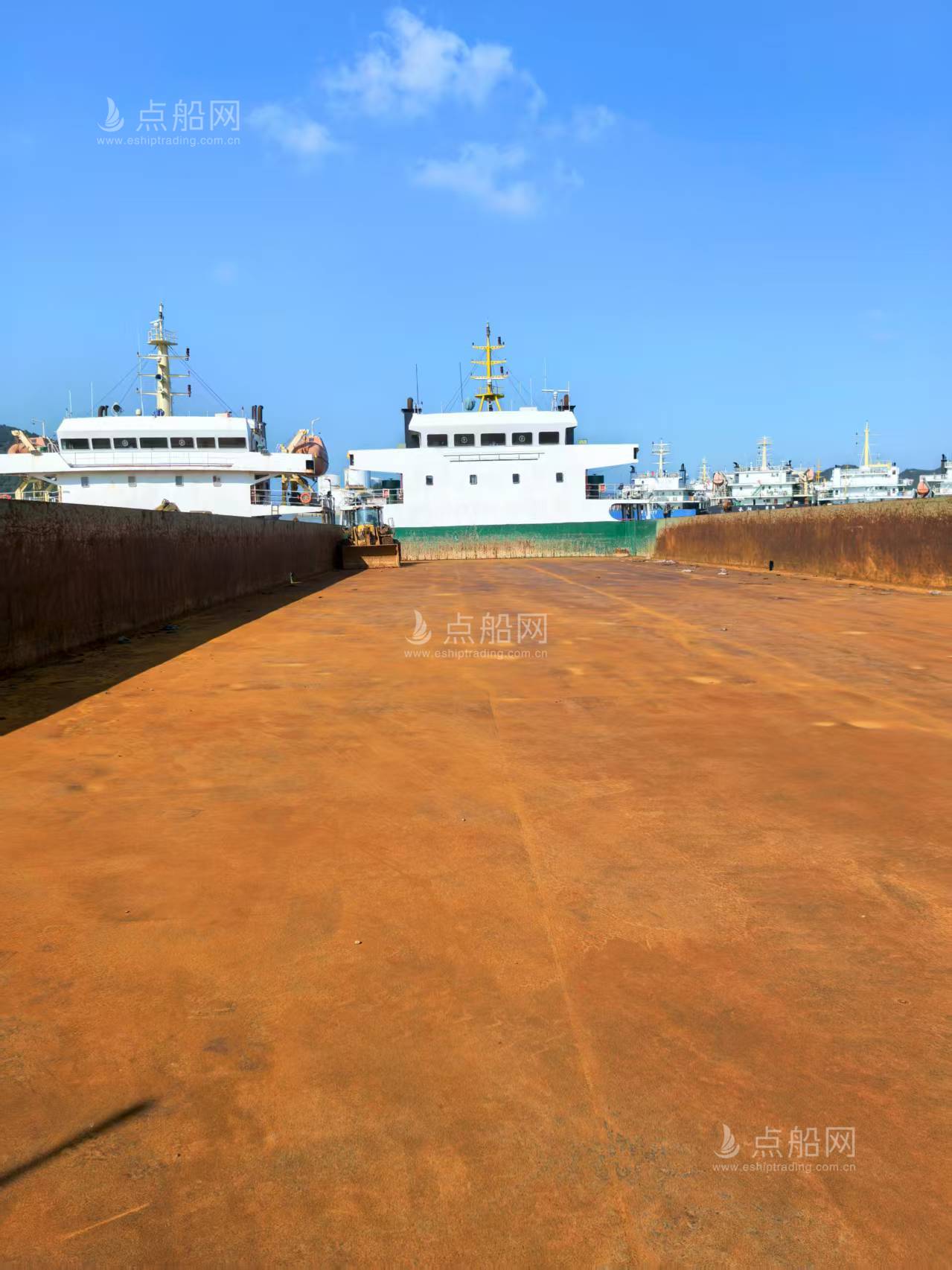 出售5083吨甲板货驳
