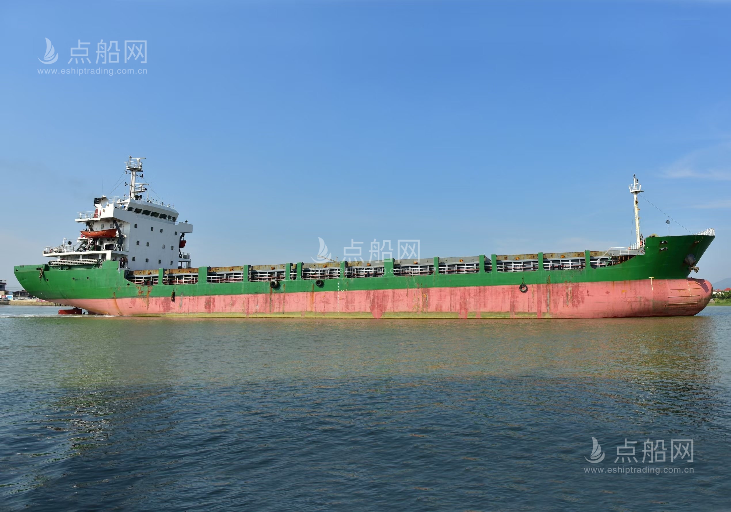 出售1354箱集装箱船