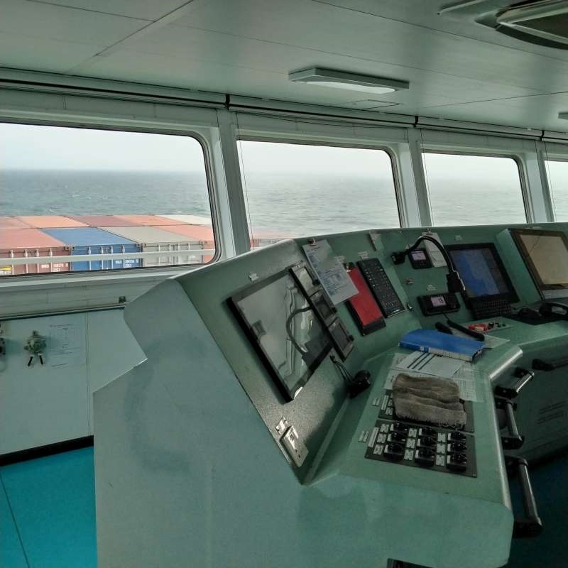 出售1354箱集装箱船