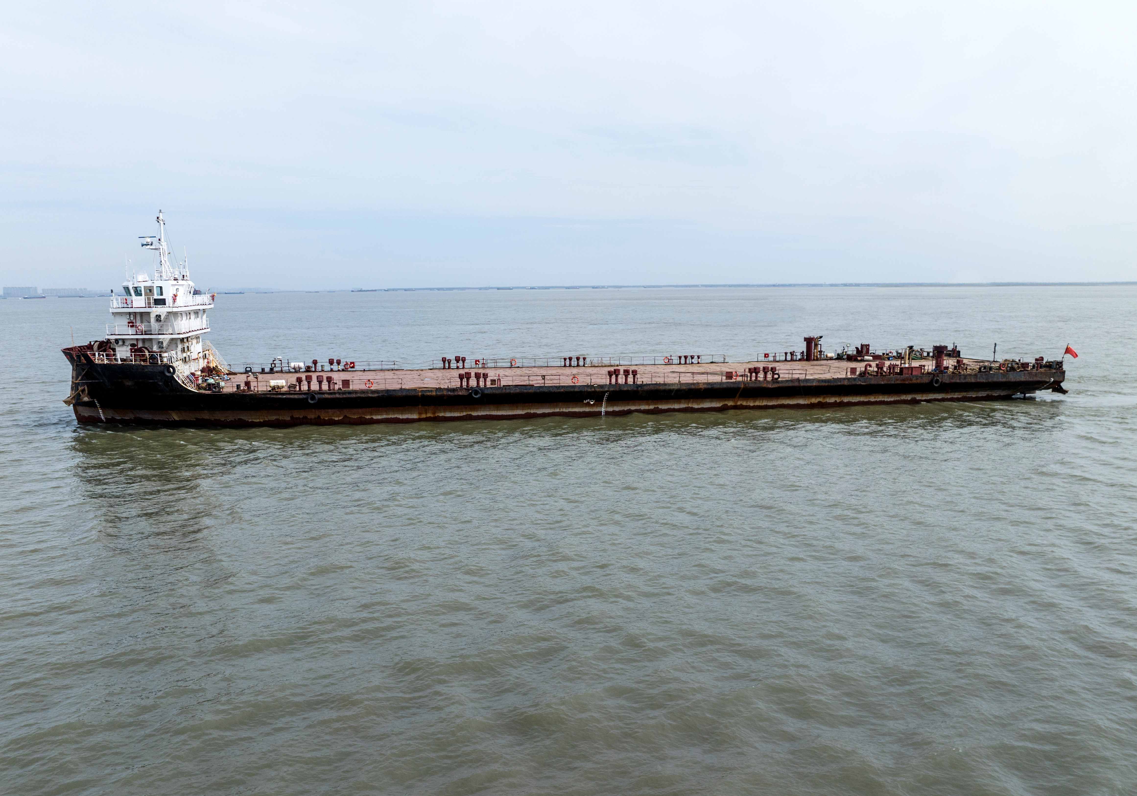 出售4612吨甲板货驳